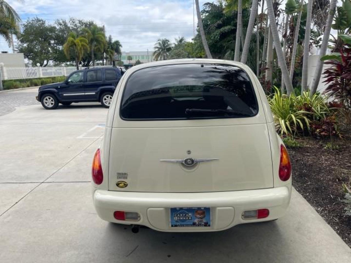 2004 Cool Vanilla /Dark Slate Gray Chrysler PT Cruiser Touring LOW MILES 46,180 (3C4FY58B34T) with an 2.4L 4-Cyl Engine engine, Automatic transmission, located at 4701 North Dixie Hwy, Pompano Beach, FL, 33064, (954) 422-2889, 26.240938, -80.123474 - OUR WEBPAGE FLORIDACARS1.COM HAS OVER 100 PHOTOS AND FREE CARFAX LINK 2004 CHRYSLER PT CRUISER TOURING EDITION VIN: 3C4FY58B34T209277 3 C 4 F Y 5 8 B 3 4 T 2 0 9 2 7 7 VAN 2.4L I4 F DOHC 16V GASOLINE 29 MPG FRONT WHEEL DRIVE Features Air Conditioning Alloy Wheels AM/FM Stereo Automatic Transmission - Photo#36