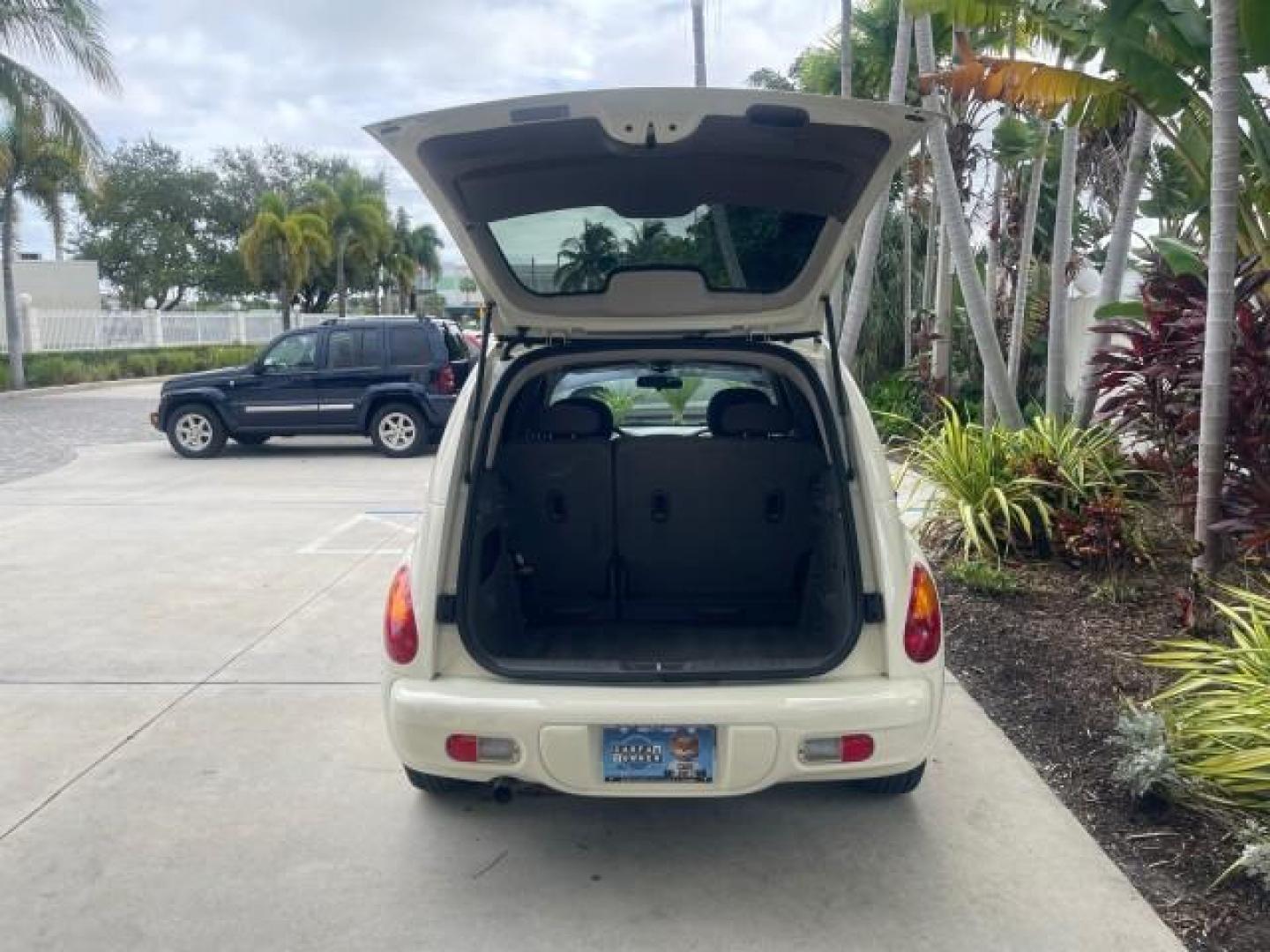 2004 Cool Vanilla /Dark Slate Gray Chrysler PT Cruiser Touring LOW MILES 46,180 (3C4FY58B34T) with an 2.4L 4-Cyl Engine engine, Automatic transmission, located at 4701 North Dixie Hwy, Pompano Beach, FL, 33064, (954) 422-2889, 26.240938, -80.123474 - OUR WEBPAGE FLORIDACARS1.COM HAS OVER 100 PHOTOS AND FREE CARFAX LINK 2004 CHRYSLER PT CRUISER TOURING EDITION VIN: 3C4FY58B34T209277 3 C 4 F Y 5 8 B 3 4 T 2 0 9 2 7 7 VAN 2.4L I4 F DOHC 16V GASOLINE 29 MPG FRONT WHEEL DRIVE Features Air Conditioning Alloy Wheels AM/FM Stereo Automatic Transmission - Photo#88