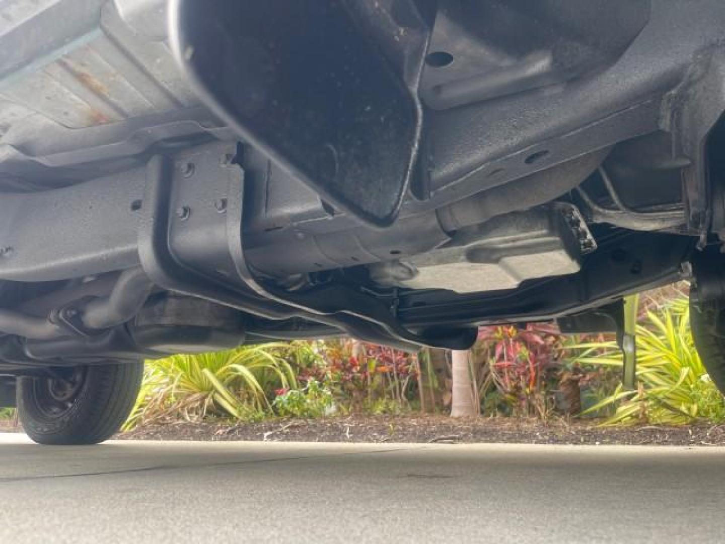 1998 Deep Emerald Green (CC/Met) /Medium Graphite Ford Ranger XL LOW MILES 4 CYL LOW MILES (1FTYR10C0WP) with an 2.5L EFI 4-Cyl Engine engine, Automatic transmission, located at 4701 North Dixie Hwy, Pompano Beach, FL, 33064, (954) 422-2889, 26.240938, -80.123474 - OUR WEBPAGE FLORIDACARS1.COM HAS OVER 100 PHOTOS AND FREE CARFAX LINK 1998 FORD RANGER SPLASH FLARESIDE VIN: 1FTYR10C0WPA84443 1 F T Y R 1 0 C 0 W P A 8 4 4 4 3 PICKUP 2.5L I4 F SOHC 8V GASOLINE 27 MPG REAR WHEEL DRIVE Features ABS Brakes Automatic Transmission Cassette Player Cloth Seats Ice Cold A - Photo#22