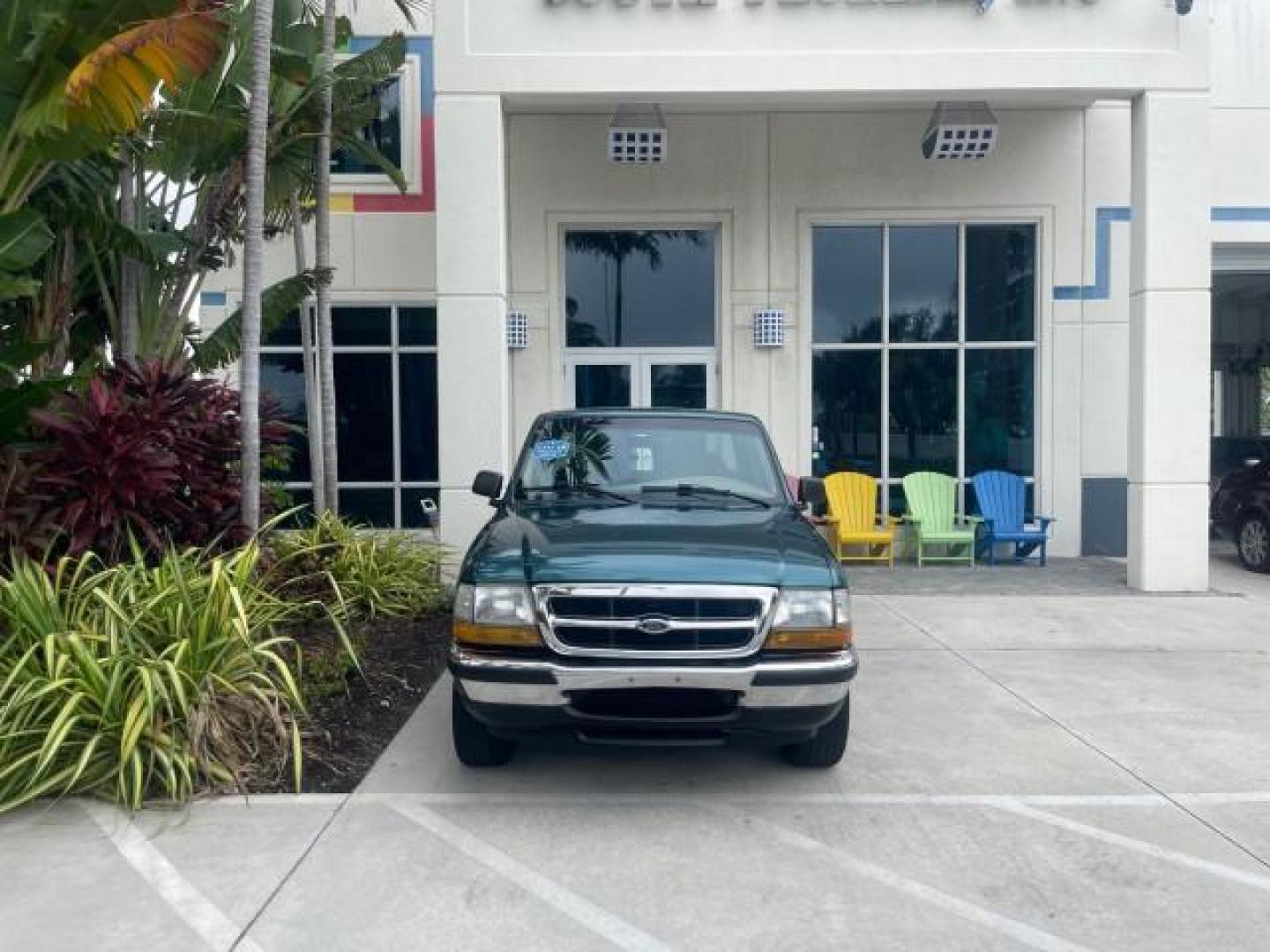 1998 Deep Emerald Green (CC/Met) /Medium Graphite Ford Ranger XL LOW MILES 4 CYL LOW MILES (1FTYR10C0WP) with an 2.5L EFI 4-Cyl Engine engine, Automatic transmission, located at 4701 North Dixie Hwy, Pompano Beach, FL, 33064, (954) 422-2889, 26.240938, -80.123474 - OUR WEBPAGE FLORIDACARS1.COM HAS OVER 100 PHOTOS AND FREE CARFAX LINK 1998 FORD RANGER SPLASH FLARESIDE VIN: 1FTYR10C0WPA84443 1 F T Y R 1 0 C 0 W P A 8 4 4 4 3 PICKUP 2.5L I4 F SOHC 8V GASOLINE 27 MPG REAR WHEEL DRIVE Features ABS Brakes Automatic Transmission Cassette Player Cloth Seats Ice Cold A - Photo#27