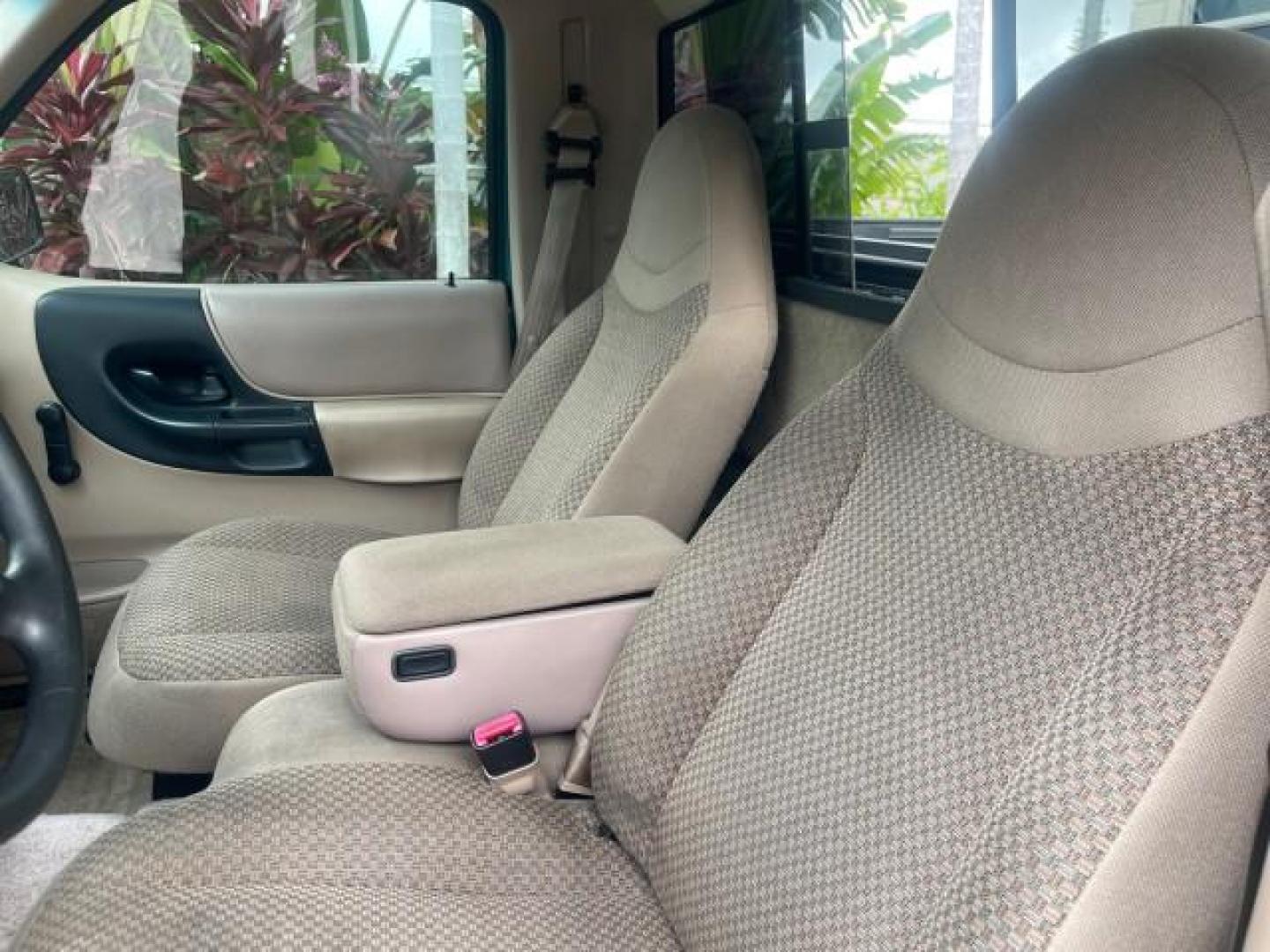 1998 Deep Emerald Green (CC/Met) /Medium Graphite Ford Ranger XL LOW MILES 4 CYL LOW MILES (1FTYR10C0WP) with an 2.5L EFI 4-Cyl Engine engine, Automatic transmission, located at 4701 North Dixie Hwy, Pompano Beach, FL, 33064, (954) 422-2889, 26.240938, -80.123474 - OUR WEBPAGE FLORIDACARS1.COM HAS OVER 100 PHOTOS AND FREE CARFAX LINK 1998 FORD RANGER SPLASH FLARESIDE VIN: 1FTYR10C0WPA84443 1 F T Y R 1 0 C 0 W P A 8 4 4 4 3 PICKUP 2.5L I4 F SOHC 8V GASOLINE 27 MPG REAR WHEEL DRIVE Features ABS Brakes Automatic Transmission Cassette Player Cloth Seats Ice Cold A - Photo#44