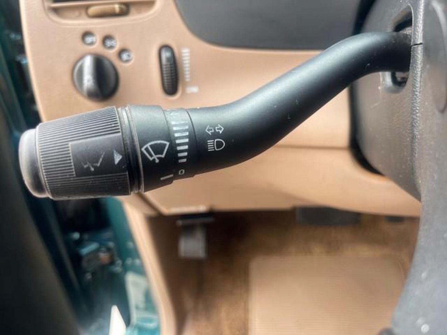 1998 Deep Emerald Green (CC/Met) /Medium Graphite Ford Ranger XL LOW MILES 4 CYL LOW MILES (1FTYR10C0WP) with an 2.5L EFI 4-Cyl Engine engine, Automatic transmission, located at 4701 North Dixie Hwy, Pompano Beach, FL, 33064, (954) 422-2889, 26.240938, -80.123474 - OUR WEBPAGE FLORIDACARS1.COM HAS OVER 100 PHOTOS AND FREE CARFAX LINK 1998 FORD RANGER SPLASH FLARESIDE VIN: 1FTYR10C0WPA84443 1 F T Y R 1 0 C 0 W P A 8 4 4 4 3 PICKUP 2.5L I4 F SOHC 8V GASOLINE 27 MPG REAR WHEEL DRIVE Features ABS Brakes Automatic Transmission Cassette Player Cloth Seats Ice Cold A - Photo#50