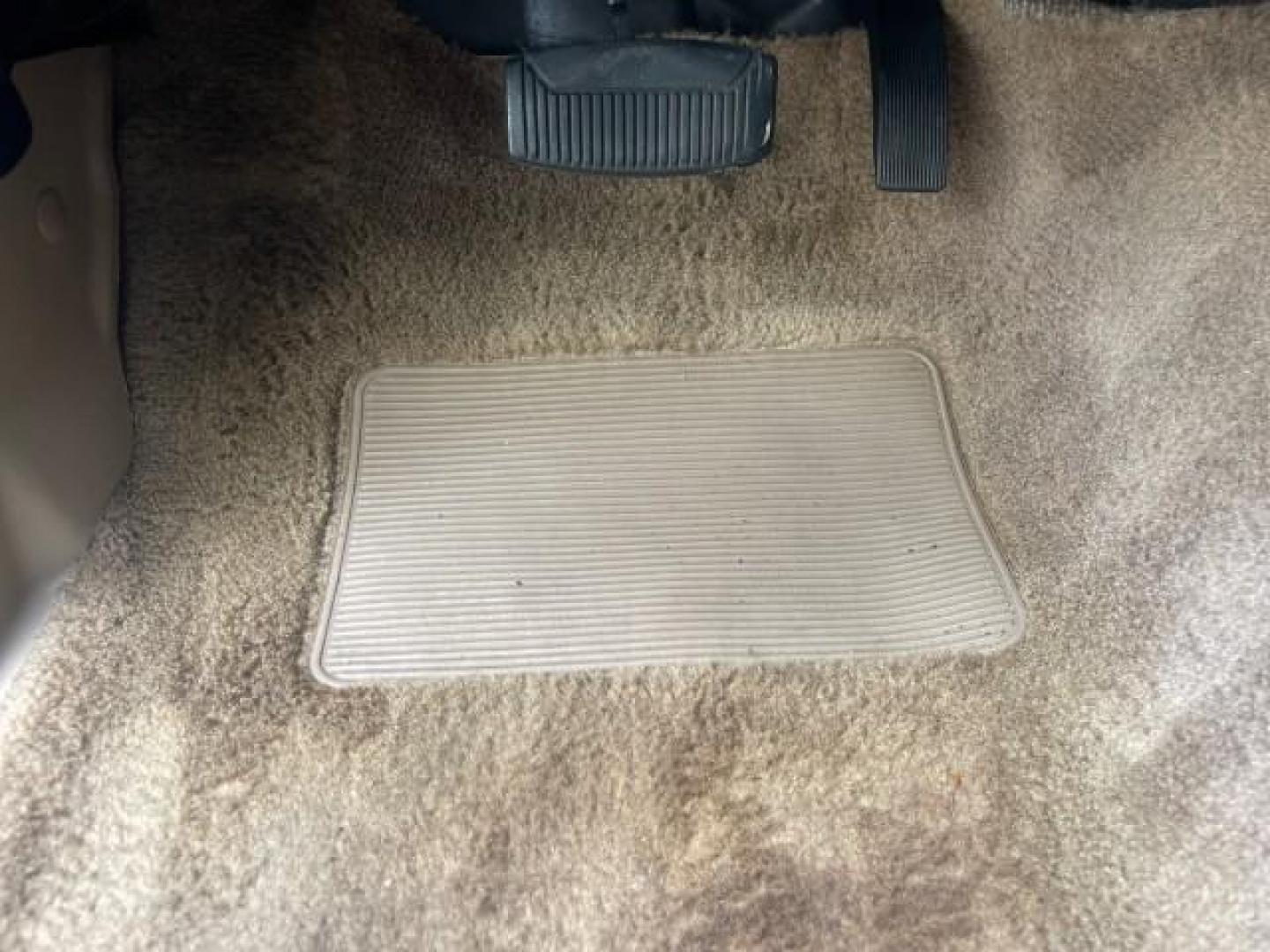 1998 Deep Emerald Green (CC/Met) /Medium Graphite Ford Ranger XL LOW MILES 4 CYL LOW MILES (1FTYR10C0WP) with an 2.5L EFI 4-Cyl Engine engine, Automatic transmission, located at 4701 North Dixie Hwy, Pompano Beach, FL, 33064, (954) 422-2889, 26.240938, -80.123474 - OUR WEBPAGE FLORIDACARS1.COM HAS OVER 100 PHOTOS AND FREE CARFAX LINK 1998 FORD RANGER SPLASH FLARESIDE VIN: 1FTYR10C0WPA84443 1 F T Y R 1 0 C 0 W P A 8 4 4 4 3 PICKUP 2.5L I4 F SOHC 8V GASOLINE 27 MPG REAR WHEEL DRIVE Features ABS Brakes Automatic Transmission Cassette Player Cloth Seats Ice Cold A - Photo#53