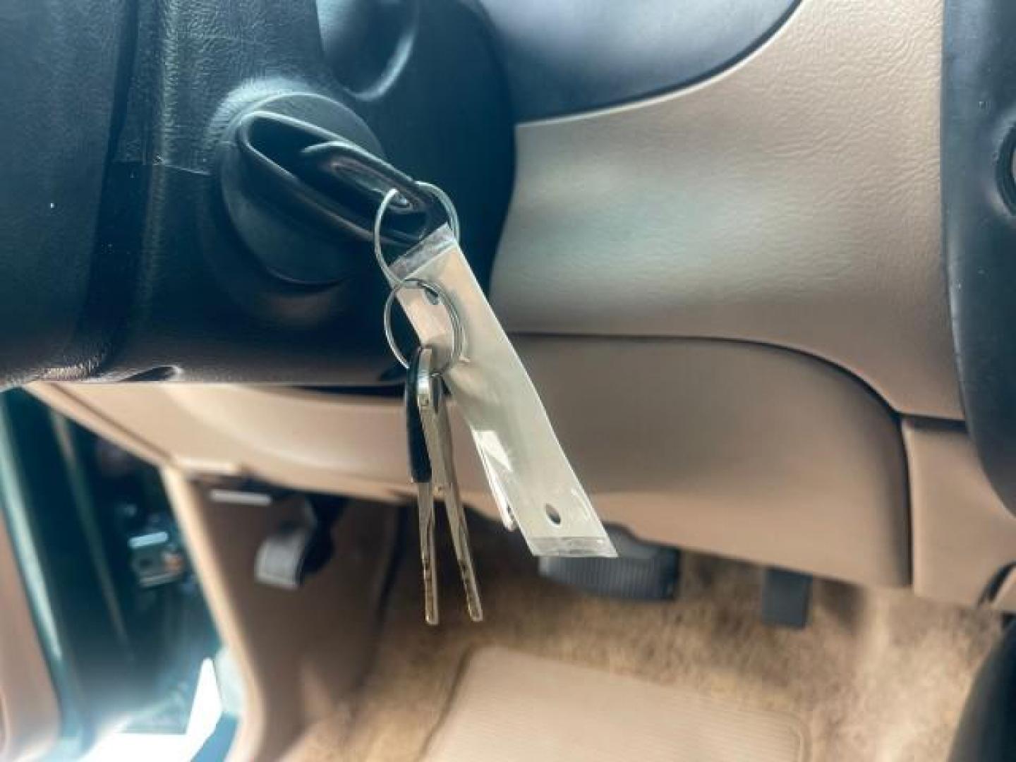 1998 Deep Emerald Green (CC/Met) /Medium Graphite Ford Ranger XL LOW MILES 4 CYL LOW MILES (1FTYR10C0WP) with an 2.5L EFI 4-Cyl Engine engine, Automatic transmission, located at 4701 North Dixie Hwy, Pompano Beach, FL, 33064, (954) 422-2889, 26.240938, -80.123474 - OUR WEBPAGE FLORIDACARS1.COM HAS OVER 100 PHOTOS AND FREE CARFAX LINK 1998 FORD RANGER SPLASH FLARESIDE VIN: 1FTYR10C0WPA84443 1 F T Y R 1 0 C 0 W P A 8 4 4 4 3 PICKUP 2.5L I4 F SOHC 8V GASOLINE 27 MPG REAR WHEEL DRIVE Features ABS Brakes Automatic Transmission Cassette Player Cloth Seats Ice Cold A - Photo#54