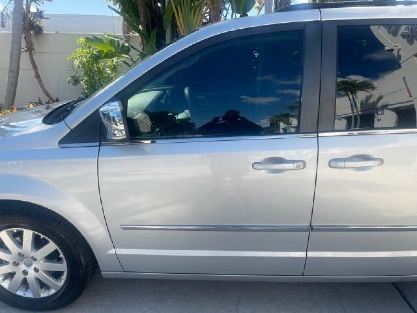 2010 Bright Silver Metallic /Dark slate/light shale Chrysler Town and Country Touring LOW MILES 37,217 1 OWNER (2A4RR5DX8AR) with an 4.0L SOHC SMPI 24v V6 Engine engine, Automatic transmission, located at 4701 North Dixie Hwy, Pompano Beach, FL, 33064, (954) 422-2889, 26.240938, -80.123474 - OUR WEBPAGE FLORIDACARS1.COM HAS OVER 100 PHOTOS AND FREE CARFAX LINK 2010 CHRYSLER TOWN AND COUNTRY TOURING-STOW AND GO SEATS NAVIGATION VIN: 2A4RR5DX8AR141479 2 A 4 R R 5 D X 8 A R 1 4 1 4 7 9 VAN 4.0L V6 F SOHC 24V GASOLINE FRONT WHEEL DRIVE Features ABS Brakes Air Conditioning Alloy Wheels AM/FM - Photo#37