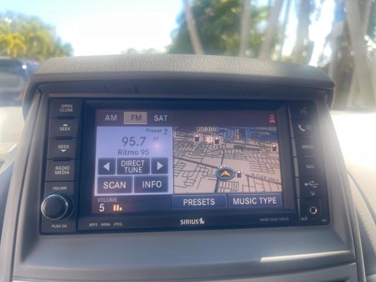 2010 Bright Silver Metallic /Dark slate/light shale Chrysler Town and Country Touring LOW MILES 37,217 1 OWNER (2A4RR5DX8AR) with an 4.0L SOHC SMPI 24v V6 Engine engine, Automatic transmission, located at 4701 North Dixie Hwy, Pompano Beach, FL, 33064, (954) 422-2889, 26.240938, -80.123474 - OUR WEBPAGE FLORIDACARS1.COM HAS OVER 100 PHOTOS AND FREE CARFAX LINK 2010 CHRYSLER TOWN AND COUNTRY TOURING-STOW AND GO SEATS NAVIGATION VIN: 2A4RR5DX8AR141479 2 A 4 R R 5 D X 8 A R 1 4 1 4 7 9 VAN 4.0L V6 F SOHC 24V GASOLINE FRONT WHEEL DRIVE Features ABS Brakes Air Conditioning Alloy Wheels AM/FM - Photo#58