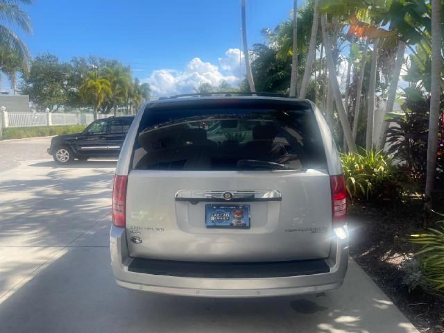 2010 Bright Silver Metallic /Dark slate/light shale Chrysler Town and Country Touring LOW MILES 37,217 1 OWNER (2A4RR5DX8AR) with an 4.0L SOHC SMPI 24v V6 Engine engine, Automatic transmission, located at 4701 North Dixie Hwy, Pompano Beach, FL, 33064, (954) 422-2889, 26.240938, -80.123474 - OUR WEBPAGE FLORIDACARS1.COM HAS OVER 100 PHOTOS AND FREE CARFAX LINK 2010 CHRYSLER TOWN AND COUNTRY TOURING-STOW AND GO SEATS NAVIGATION VIN: 2A4RR5DX8AR141479 2 A 4 R R 5 D X 8 A R 1 4 1 4 7 9 VAN 4.0L V6 F SOHC 24V GASOLINE FRONT WHEEL DRIVE Features ABS Brakes Air Conditioning Alloy Wheels AM/FM - Photo#95