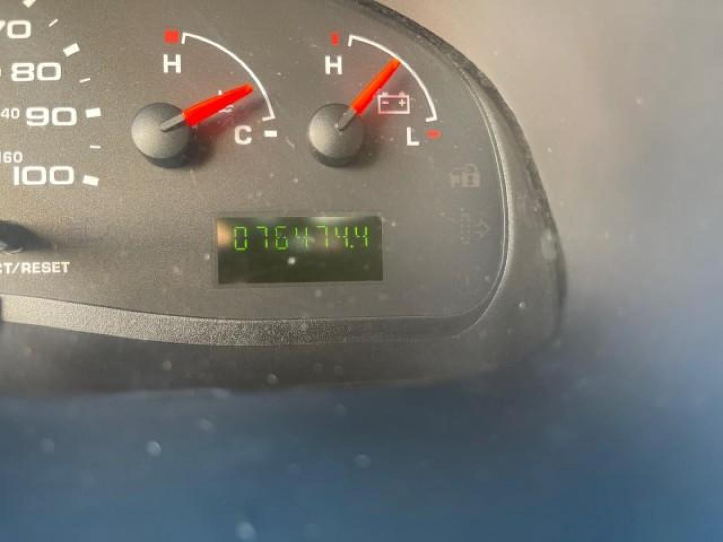 2006 Oxford White /Medium Flint Ford Econoline Wagon XLT LOW MILES 76,474 E350 15 PASS (1FBSS31L36H) with an 5.4L EFI V8 Engine engine, Automatic transmission, located at 4701 North Dixie Hwy, Pompano Beach, FL, 33064, (954) 422-2889, 26.240938, -80.123474 - OUR WEBPAGE FLORIDACARS1.COM HAS OVER 100 PHOTOS AND FREE CARFAX LINK 2006 FORD E-SERIES E-350 SD XLT 15 PASSENGER VAN NEW $29,805 VIN: 1FBSS31L36HA01462 1 F B S S 3 1 L 3 6 H A 0 1 4 6 2 VAN 5.4L V8 F GASOLINE REAR WHEEL DRIVE Features ABS Brakes Air Conditioning AM/FM Stereo Automatic Transmission - Photo#18