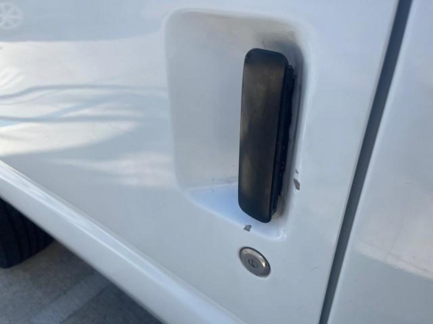 2006 Oxford White /Medium Flint Ford Econoline Wagon XLT LOW MILES 76,474 E350 15 PASS (1FBSS31L36H) with an 5.4L EFI V8 Engine engine, Automatic transmission, located at 4701 North Dixie Hwy, Pompano Beach, FL, 33064, (954) 422-2889, 26.240938, -80.123474 - OUR WEBPAGE FLORIDACARS1.COM HAS OVER 100 PHOTOS AND FREE CARFAX LINK 2006 FORD E-SERIES E-350 SD XLT 15 PASSENGER VAN NEW $29,805 VIN: 1FBSS31L36HA01462 1 F B S S 3 1 L 3 6 H A 0 1 4 6 2 VAN 5.4L V8 F GASOLINE REAR WHEEL DRIVE Features ABS Brakes Air Conditioning AM/FM Stereo Automatic Transmission - Photo#38