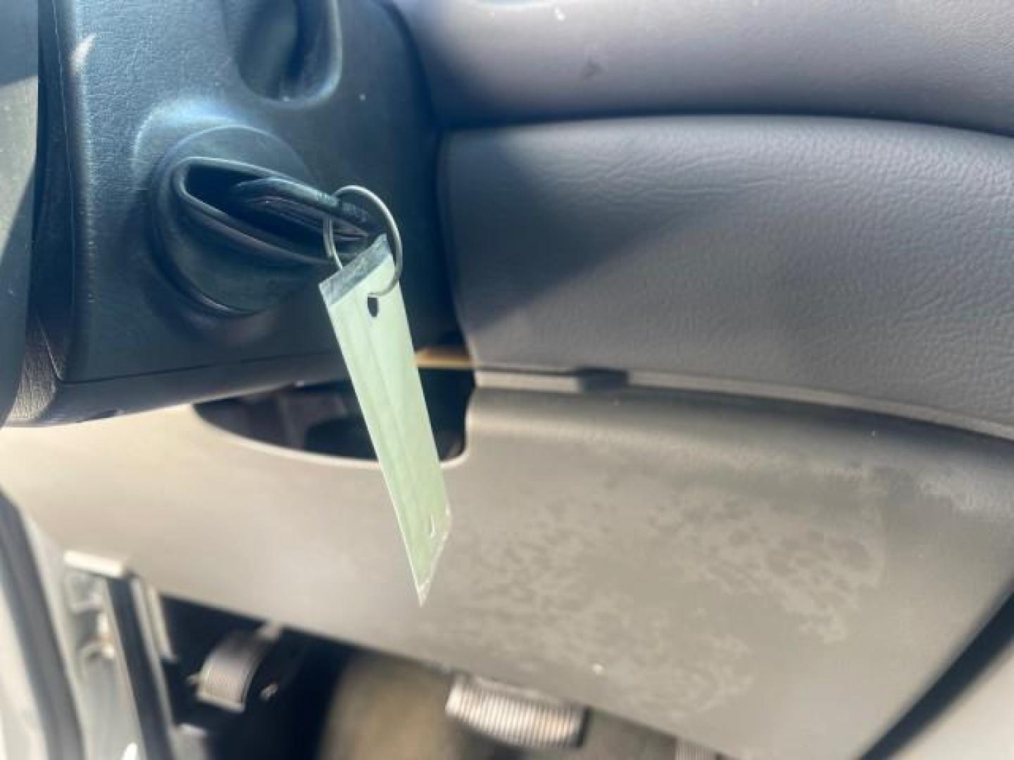 2006 Oxford White /Medium Flint Ford Econoline Wagon XLT LOW MILES 76,474 E350 15 PASS (1FBSS31L36H) with an 5.4L EFI V8 Engine engine, Automatic transmission, located at 4701 North Dixie Hwy, Pompano Beach, FL, 33064, (954) 422-2889, 26.240938, -80.123474 - OUR WEBPAGE FLORIDACARS1.COM HAS OVER 100 PHOTOS AND FREE CARFAX LINK 2006 FORD E-SERIES E-350 SD XLT 15 PASSENGER VAN NEW $29,805 VIN: 1FBSS31L36HA01462 1 F B S S 3 1 L 3 6 H A 0 1 4 6 2 VAN 5.4L V8 F GASOLINE REAR WHEEL DRIVE Features ABS Brakes Air Conditioning AM/FM Stereo Automatic Transmission - Photo#54