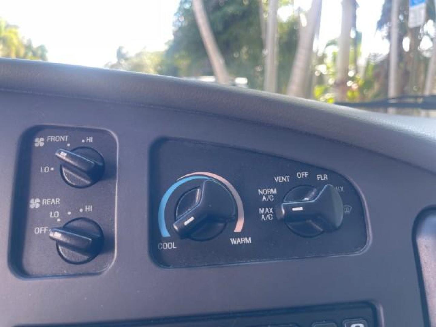 2006 Oxford White /Medium Flint Ford Econoline Wagon XLT LOW MILES 76,474 E350 15 PASS (1FBSS31L36H) with an 5.4L EFI V8 Engine engine, Automatic transmission, located at 4701 North Dixie Hwy, Pompano Beach, FL, 33064, (954) 422-2889, 26.240938, -80.123474 - OUR WEBPAGE FLORIDACARS1.COM HAS OVER 100 PHOTOS AND FREE CARFAX LINK 2006 FORD E-SERIES E-350 SD XLT 15 PASSENGER VAN NEW $29,805 VIN: 1FBSS31L36HA01462 1 F B S S 3 1 L 3 6 H A 0 1 4 6 2 VAN 5.4L V8 F GASOLINE REAR WHEEL DRIVE Features ABS Brakes Air Conditioning AM/FM Stereo Automatic Transmission - Photo#58