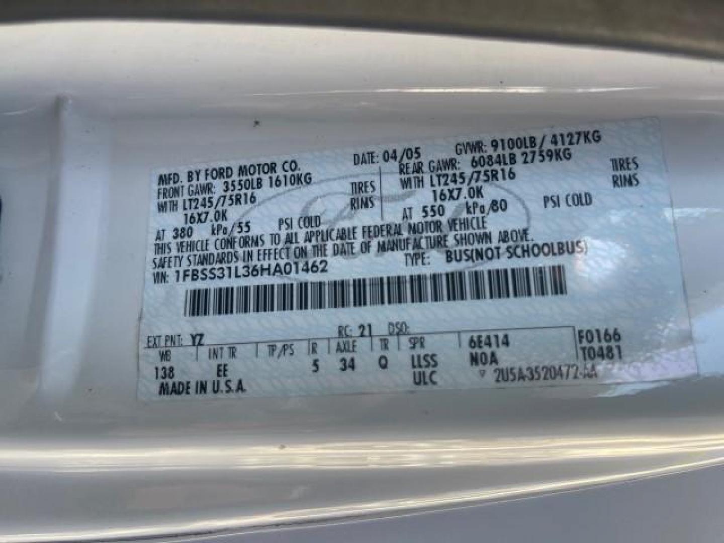 2006 Oxford White /Medium Flint Ford Econoline Wagon XLT LOW MILES 76,474 E350 15 PASS (1FBSS31L36H) with an 5.4L EFI V8 Engine engine, Automatic transmission, located at 4701 North Dixie Hwy, Pompano Beach, FL, 33064, (954) 422-2889, 26.240938, -80.123474 - OUR WEBPAGE FLORIDACARS1.COM HAS OVER 100 PHOTOS AND FREE CARFAX LINK 2006 FORD E-SERIES E-350 SD XLT 15 PASSENGER VAN NEW $29,805 VIN: 1FBSS31L36HA01462 1 F B S S 3 1 L 3 6 H A 0 1 4 6 2 VAN 5.4L V8 F GASOLINE REAR WHEEL DRIVE Features ABS Brakes Air Conditioning AM/FM Stereo Automatic Transmission - Photo#87