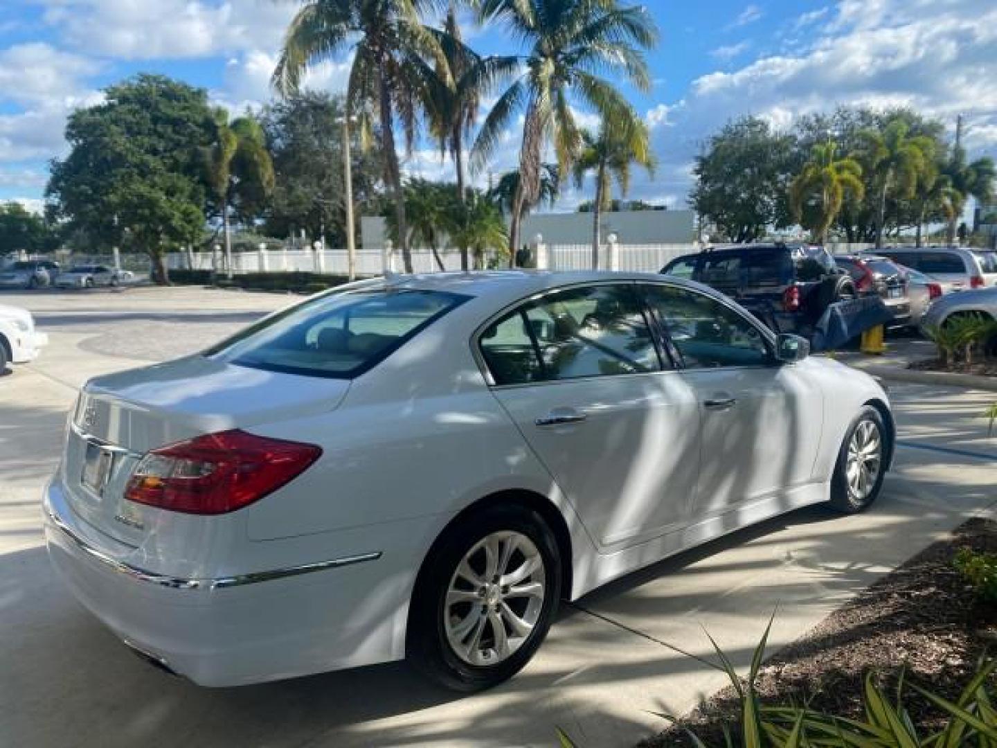 2013 White Satin Pearl /Saddle Hyundai Genesis 3.8L LOW MILES 33,576 (KMHGC4DD5DU) with an 3.8L DOHC GDI 24-Valve V6 Engine engine, Automatic transmission, located at 4701 North Dixie Hwy, Pompano Beach, FL, 33064, (954) 422-2889, 26.240938, -80.123474 - OUR WEBPAGE FLORIDACARS1.COM HAS OVER 100 PHOTOS AND FREE CARFAX LINK 2013 HYUNDAI GENESIS 3.8L VIN: KMHGC4DD5DU257871 K M H G C 4 D D 5 D U 2 5 7 8 7 1 SEDAN 4 DR 3.8L V6 F DOHC 24V GASOLINE REAR WHEEL DRIVE Features ABS Brakes Air Conditioning Alloy Wheels AM/FM Stereo Automatic Transmission Auxil - Photo#7