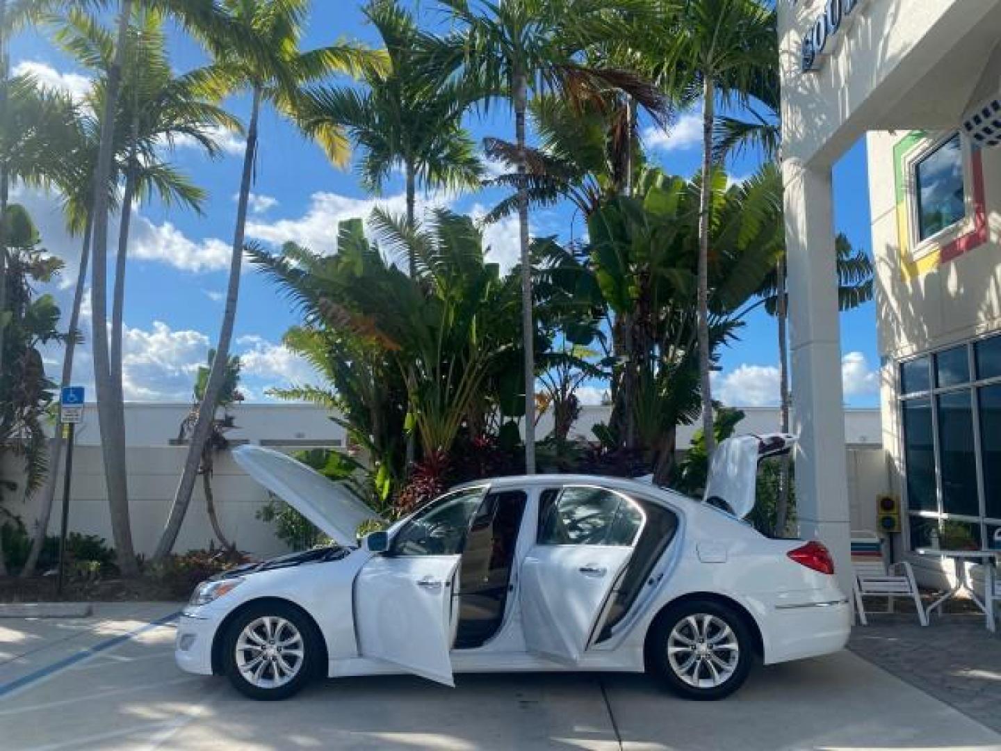 2013 White Satin Pearl /Saddle Hyundai Genesis 3.8L LOW MILES 33,576 (KMHGC4DD5DU) with an 3.8L DOHC GDI 24-Valve V6 Engine engine, Automatic transmission, located at 4701 North Dixie Hwy, Pompano Beach, FL, 33064, (954) 422-2889, 26.240938, -80.123474 - OUR WEBPAGE FLORIDACARS1.COM HAS OVER 100 PHOTOS AND FREE CARFAX LINK 2013 HYUNDAI GENESIS 3.8L VIN: KMHGC4DD5DU257871 K M H G C 4 D D 5 D U 2 5 7 8 7 1 SEDAN 4 DR 3.8L V6 F DOHC 24V GASOLINE REAR WHEEL DRIVE Features ABS Brakes Air Conditioning Alloy Wheels AM/FM Stereo Automatic Transmission Auxil - Photo#8