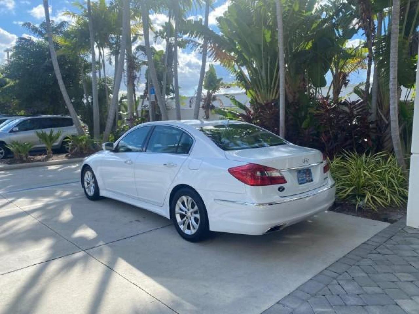 2013 White Satin Pearl /Saddle Hyundai Genesis 3.8L LOW MILES 33,576 (KMHGC4DD5DU) with an 3.8L DOHC GDI 24-Valve V6 Engine engine, Automatic transmission, located at 4701 North Dixie Hwy, Pompano Beach, FL, 33064, (954) 422-2889, 26.240938, -80.123474 - OUR WEBPAGE FLORIDACARS1.COM HAS OVER 100 PHOTOS AND FREE CARFAX LINK 2013 HYUNDAI GENESIS 3.8L VIN: KMHGC4DD5DU257871 K M H G C 4 D D 5 D U 2 5 7 8 7 1 SEDAN 4 DR 3.8L V6 F DOHC 24V GASOLINE REAR WHEEL DRIVE Features ABS Brakes Air Conditioning Alloy Wheels AM/FM Stereo Automatic Transmission Auxil - Photo#33