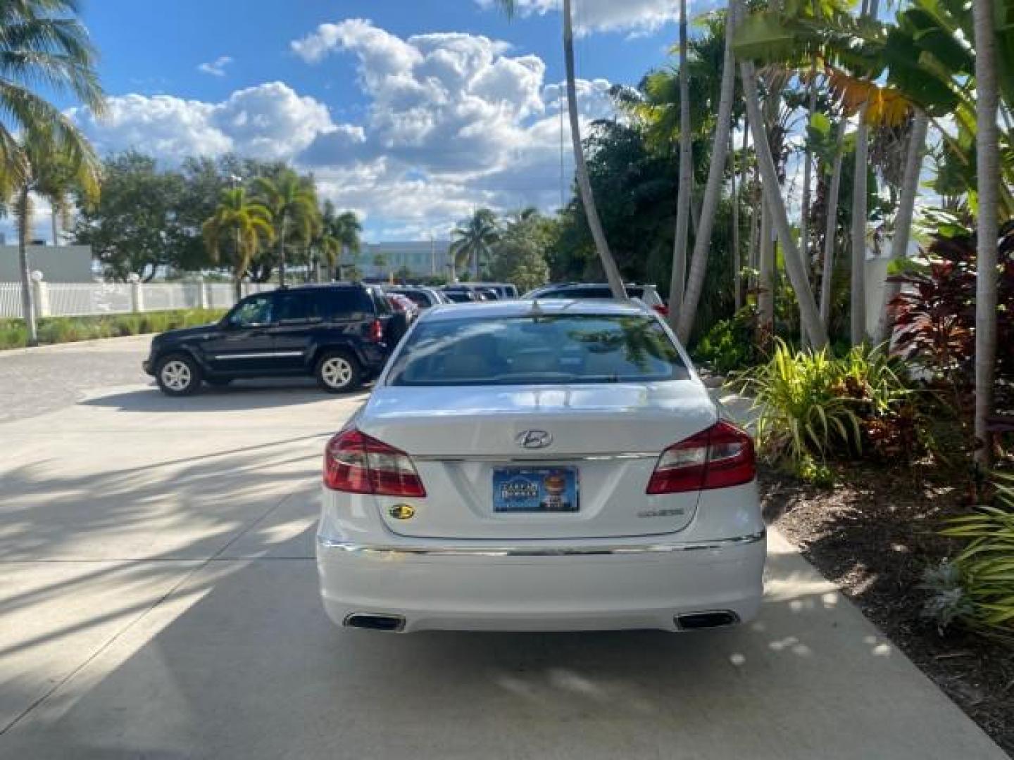 2013 White Satin Pearl /Saddle Hyundai Genesis 3.8L LOW MILES 33,576 (KMHGC4DD5DU) with an 3.8L DOHC GDI 24-Valve V6 Engine engine, Automatic transmission, located at 4701 North Dixie Hwy, Pompano Beach, FL, 33064, (954) 422-2889, 26.240938, -80.123474 - OUR WEBPAGE FLORIDACARS1.COM HAS OVER 100 PHOTOS AND FREE CARFAX LINK 2013 HYUNDAI GENESIS 3.8L VIN: KMHGC4DD5DU257871 K M H G C 4 D D 5 D U 2 5 7 8 7 1 SEDAN 4 DR 3.8L V6 F DOHC 24V GASOLINE REAR WHEEL DRIVE Features ABS Brakes Air Conditioning Alloy Wheels AM/FM Stereo Automatic Transmission Auxil - Photo#35