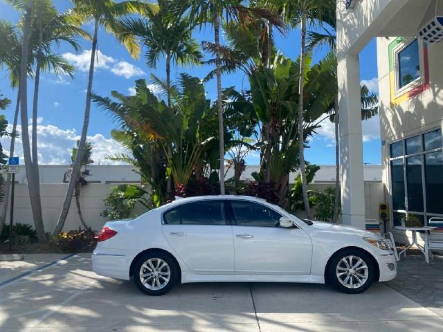 2013 White Satin Pearl /Saddle Hyundai Genesis 3.8L LOW MILES 33,576 (KMHGC4DD5DU) with an 3.8L DOHC GDI 24-Valve V6 Engine engine, Automatic transmission, located at 4701 North Dixie Hwy, Pompano Beach, FL, 33064, (954) 422-2889, 26.240938, -80.123474 - OUR WEBPAGE FLORIDACARS1.COM HAS OVER 100 PHOTOS AND FREE CARFAX LINK 2013 HYUNDAI GENESIS 3.8L VIN: KMHGC4DD5DU257871 K M H G C 4 D D 5 D U 2 5 7 8 7 1 SEDAN 4 DR 3.8L V6 F DOHC 24V GASOLINE REAR WHEEL DRIVE Features ABS Brakes Air Conditioning Alloy Wheels AM/FM Stereo Automatic Transmission Auxil - Photo#98
