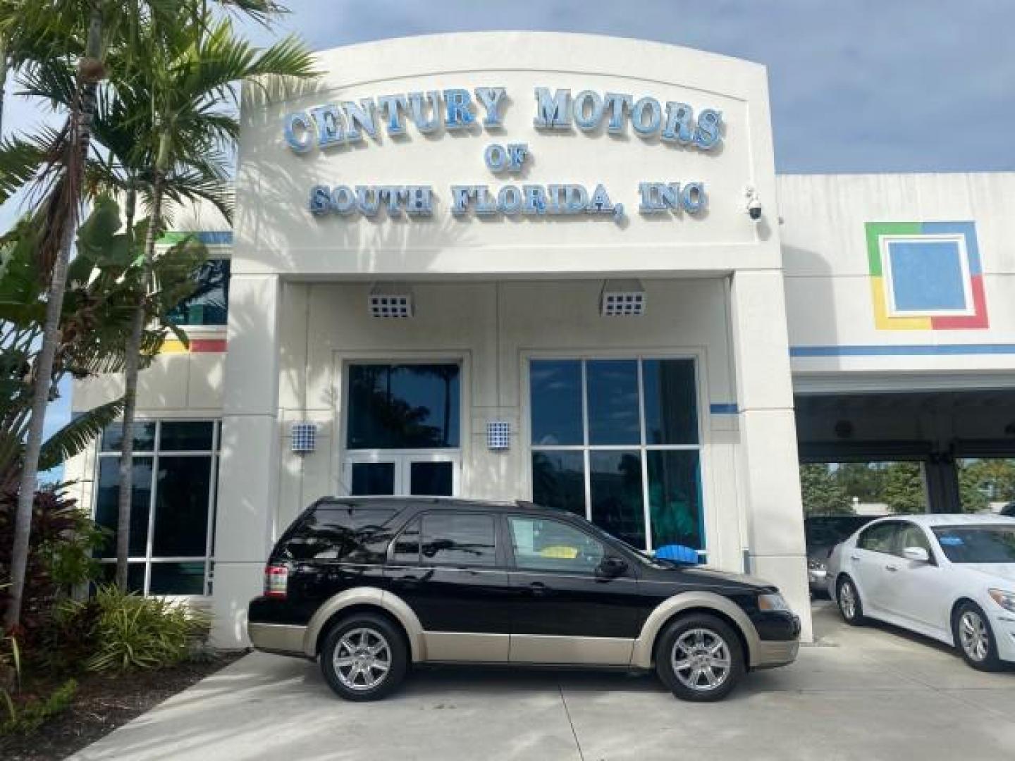 2008 Black /Camel Ford Taurus X Eddie Bauer LOW MILES 46,208 (1FMDK07W38G) with an 3.5L SMPI 24-Valve V6 Duratec Engine engine, Automatic transmission, located at 4701 North Dixie Hwy, Pompano Beach, FL, 33064, (954) 422-2889, 26.240938, -80.123474 - OUR WEBPAGE FLORIDACARS1.COM HAS OVER 100 PHOTOS AND FREE CARFAX LINK 2008 FORD TAURUS X EDDIE BAUER SUNROOF VIN: 1FMDK07W38GA10624 1 F M D K 0 7 W 3 8 G A 1 0 6 2 4 4 DOOR WAGON/SPORT UTILITY 3.5L V6 F GASOLINE FRONT WHEEL DRIVE Features ABS Brakes Air Conditioning Alloy Wheels AM/FM Stereo Automat - Photo#0