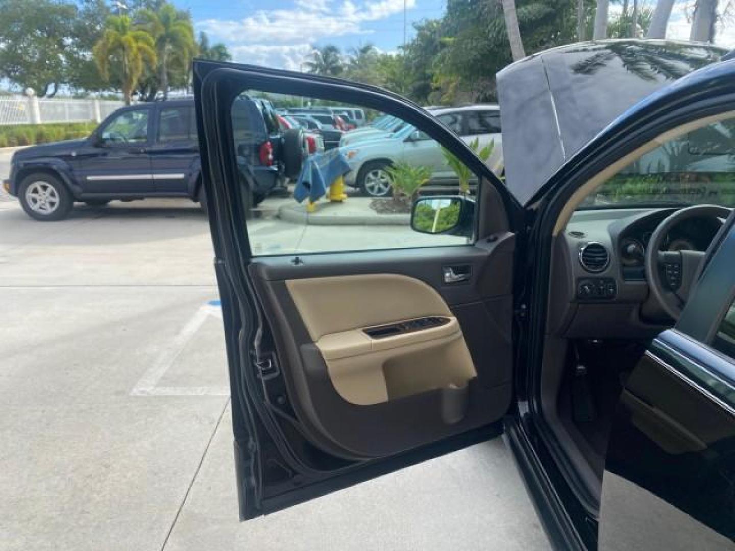 2008 Black /Camel Ford Taurus X Eddie Bauer LOW MILES 46,208 (1FMDK07W38G) with an 3.5L SMPI 24-Valve V6 Duratec Engine engine, Automatic transmission, located at 4701 North Dixie Hwy, Pompano Beach, FL, 33064, (954) 422-2889, 26.240938, -80.123474 - OUR WEBPAGE FLORIDACARS1.COM HAS OVER 100 PHOTOS AND FREE CARFAX LINK 2008 FORD TAURUS X EDDIE BAUER SUNROOF VIN: 1FMDK07W38GA10624 1 F M D K 0 7 W 3 8 G A 1 0 6 2 4 4 DOOR WAGON/SPORT UTILITY 3.5L V6 F GASOLINE FRONT WHEEL DRIVE Features ABS Brakes Air Conditioning Alloy Wheels AM/FM Stereo Automat - Photo#9