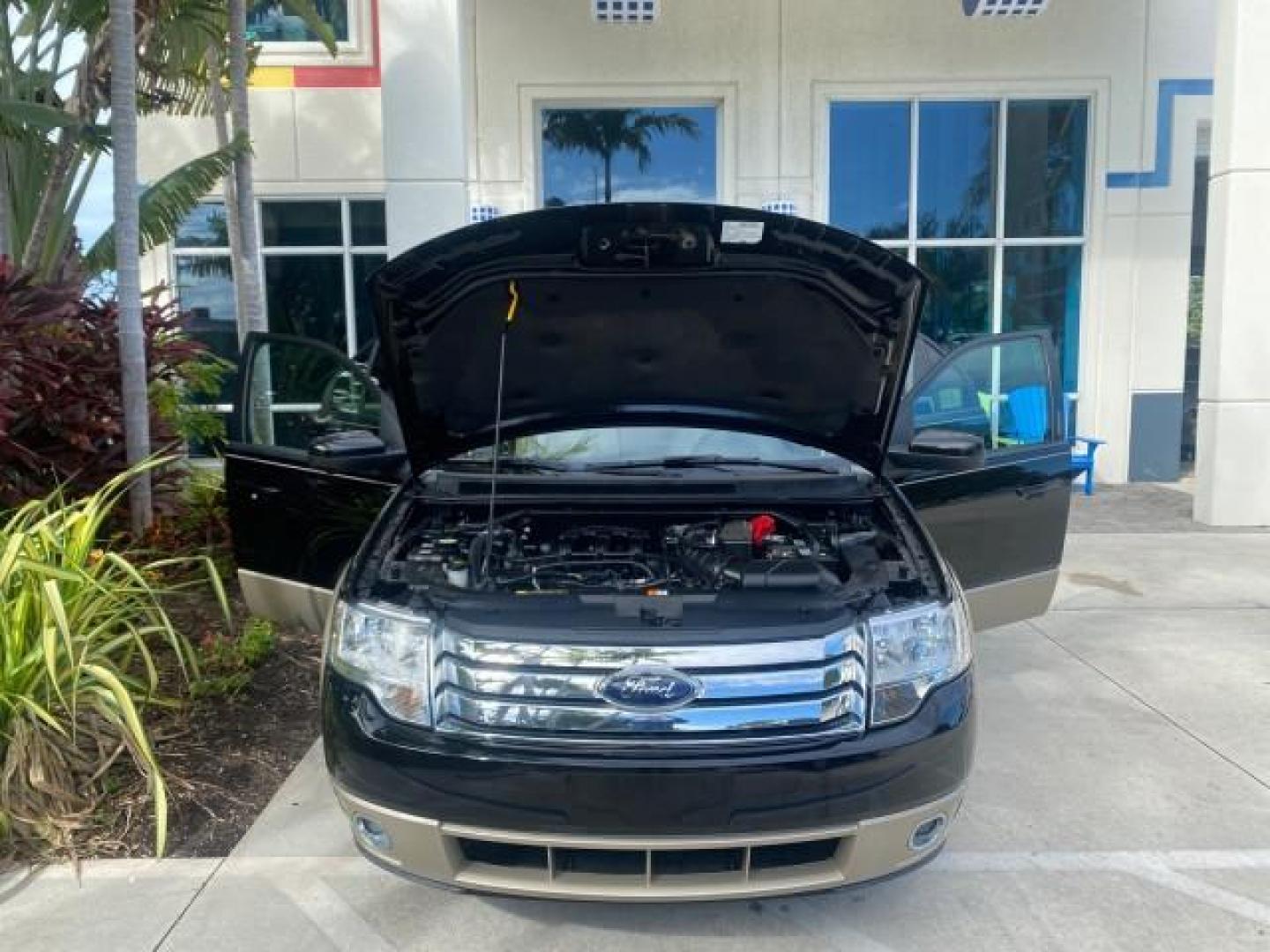 2008 Black /Camel Ford Taurus X Eddie Bauer LOW MILES 46,208 (1FMDK07W38G) with an 3.5L SMPI 24-Valve V6 Duratec Engine engine, Automatic transmission, located at 4701 North Dixie Hwy, Pompano Beach, FL, 33064, (954) 422-2889, 26.240938, -80.123474 - OUR WEBPAGE FLORIDACARS1.COM HAS OVER 100 PHOTOS AND FREE CARFAX LINK 2008 FORD TAURUS X EDDIE BAUER SUNROOF VIN: 1FMDK07W38GA10624 1 F M D K 0 7 W 3 8 G A 1 0 6 2 4 4 DOOR WAGON/SPORT UTILITY 3.5L V6 F GASOLINE FRONT WHEEL DRIVE Features ABS Brakes Air Conditioning Alloy Wheels AM/FM Stereo Automat - Photo#17
