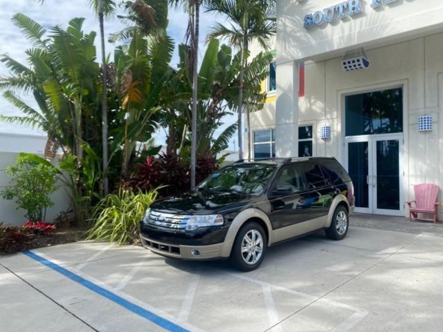 2008 Black /Camel Ford Taurus X Eddie Bauer LOW MILES 46,208 (1FMDK07W38G) with an 3.5L SMPI 24-Valve V6 Duratec Engine engine, Automatic transmission, located at 4701 North Dixie Hwy, Pompano Beach, FL, 33064, (954) 422-2889, 26.240938, -80.123474 - OUR WEBPAGE FLORIDACARS1.COM HAS OVER 100 PHOTOS AND FREE CARFAX LINK 2008 FORD TAURUS X EDDIE BAUER SUNROOF VIN: 1FMDK07W38GA10624 1 F M D K 0 7 W 3 8 G A 1 0 6 2 4 4 DOOR WAGON/SPORT UTILITY 3.5L V6 F GASOLINE FRONT WHEEL DRIVE Features ABS Brakes Air Conditioning Alloy Wheels AM/FM Stereo Automat - Photo#28