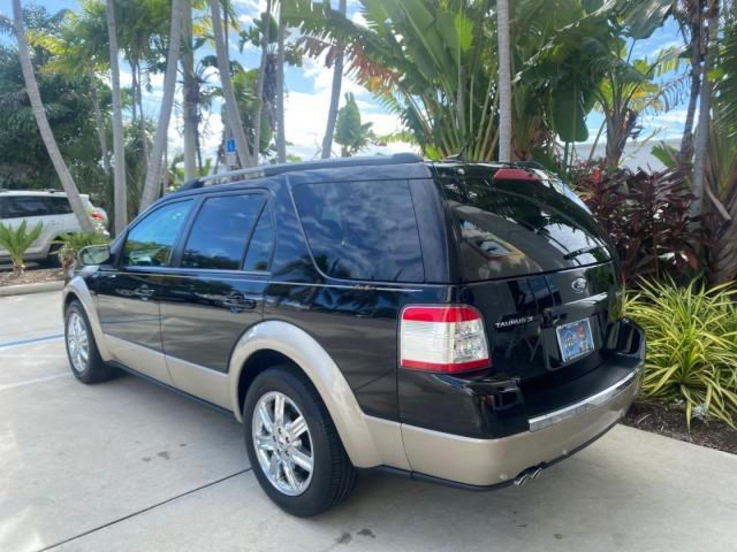 2008 Black /Camel Ford Taurus X Eddie Bauer LOW MILES 46,208 (1FMDK07W38G) with an 3.5L SMPI 24-Valve V6 Duratec Engine engine, Automatic transmission, located at 4701 North Dixie Hwy, Pompano Beach, FL, 33064, (954) 422-2889, 26.240938, -80.123474 - OUR WEBPAGE FLORIDACARS1.COM HAS OVER 100 PHOTOS AND FREE CARFAX LINK 2008 FORD TAURUS X EDDIE BAUER SUNROOF VIN: 1FMDK07W38GA10624 1 F M D K 0 7 W 3 8 G A 1 0 6 2 4 4 DOOR WAGON/SPORT UTILITY 3.5L V6 F GASOLINE FRONT WHEEL DRIVE Features ABS Brakes Air Conditioning Alloy Wheels AM/FM Stereo Automat - Photo#33