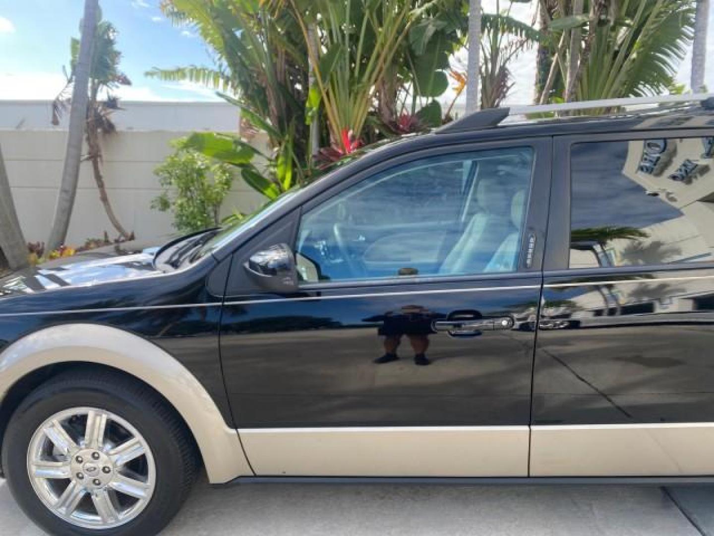 2008 Black /Camel Ford Taurus X Eddie Bauer LOW MILES 46,208 (1FMDK07W38G) with an 3.5L SMPI 24-Valve V6 Duratec Engine engine, Automatic transmission, located at 4701 North Dixie Hwy, Pompano Beach, FL, 33064, (954) 422-2889, 26.240938, -80.123474 - OUR WEBPAGE FLORIDACARS1.COM HAS OVER 100 PHOTOS AND FREE CARFAX LINK 2008 FORD TAURUS X EDDIE BAUER SUNROOF VIN: 1FMDK07W38GA10624 1 F M D K 0 7 W 3 8 G A 1 0 6 2 4 4 DOOR WAGON/SPORT UTILITY 3.5L V6 F GASOLINE FRONT WHEEL DRIVE Features ABS Brakes Air Conditioning Alloy Wheels AM/FM Stereo Automat - Photo#36