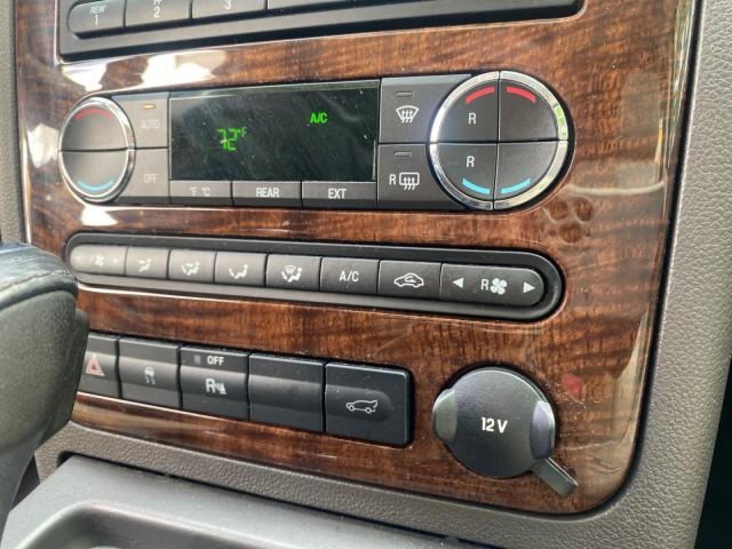 2008 Black /Camel Ford Taurus X Eddie Bauer LOW MILES 46,208 (1FMDK07W38G) with an 3.5L SMPI 24-Valve V6 Duratec Engine engine, Automatic transmission, located at 4701 North Dixie Hwy, Pompano Beach, FL, 33064, (954) 422-2889, 26.240938, -80.123474 - OUR WEBPAGE FLORIDACARS1.COM HAS OVER 100 PHOTOS AND FREE CARFAX LINK 2008 FORD TAURUS X EDDIE BAUER SUNROOF VIN: 1FMDK07W38GA10624 1 F M D K 0 7 W 3 8 G A 1 0 6 2 4 4 DOOR WAGON/SPORT UTILITY 3.5L V6 F GASOLINE FRONT WHEEL DRIVE Features ABS Brakes Air Conditioning Alloy Wheels AM/FM Stereo Automat - Photo#58