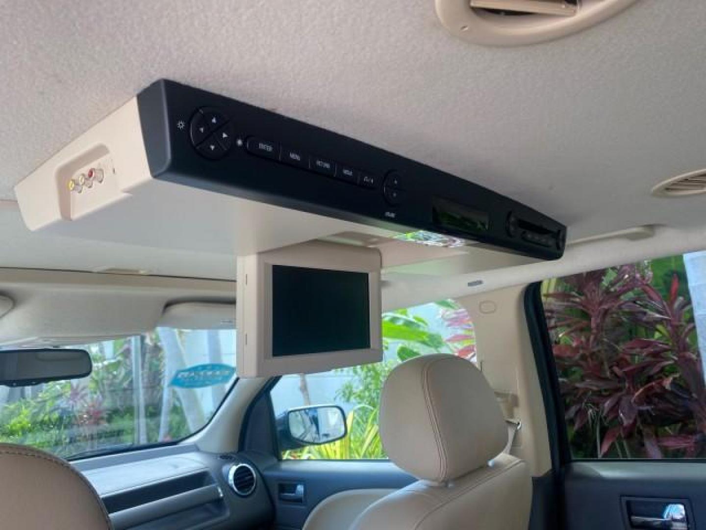 2008 Black /Camel Ford Taurus X Eddie Bauer LOW MILES 46,208 (1FMDK07W38G) with an 3.5L SMPI 24-Valve V6 Duratec Engine engine, Automatic transmission, located at 4701 North Dixie Hwy, Pompano Beach, FL, 33064, (954) 422-2889, 26.240938, -80.123474 - OUR WEBPAGE FLORIDACARS1.COM HAS OVER 100 PHOTOS AND FREE CARFAX LINK 2008 FORD TAURUS X EDDIE BAUER SUNROOF VIN: 1FMDK07W38GA10624 1 F M D K 0 7 W 3 8 G A 1 0 6 2 4 4 DOOR WAGON/SPORT UTILITY 3.5L V6 F GASOLINE FRONT WHEEL DRIVE Features ABS Brakes Air Conditioning Alloy Wheels AM/FM Stereo Automat - Photo#80