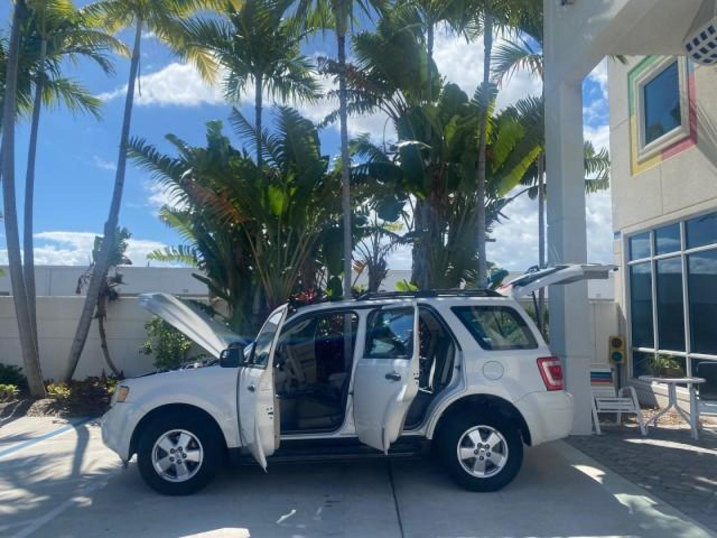 2011 Oxford White /Stone Ford Escape XLS LOW MILES 28,150 (1FMCU0C76BK) with an 2.5L I4 Duratec Engine engine, Automatic transmission, located at 4701 North Dixie Hwy, Pompano Beach, FL, 33064, (954) 422-2889, 26.240938, -80.123474 - OUR WEBPAGE FLORIDACARS1.COM HAS OVER 100 PHOTOS AND FREE CARFAX LINK 2011 FORD ESCAPE XLS VIN: 1FMCU0C76BKB57805 1 F M C U 0 C 7 6 B K B 5 7 8 0 5 4 DOOR WAGON/SPORT UTILITY 2.5L I4 F DOHC 16V GASOLINE FRONT WHEEL DRIVE Features ABS Brakes Air Conditioning Alloy Wheels AM/FM Stereo Automatic Transm - Photo#8