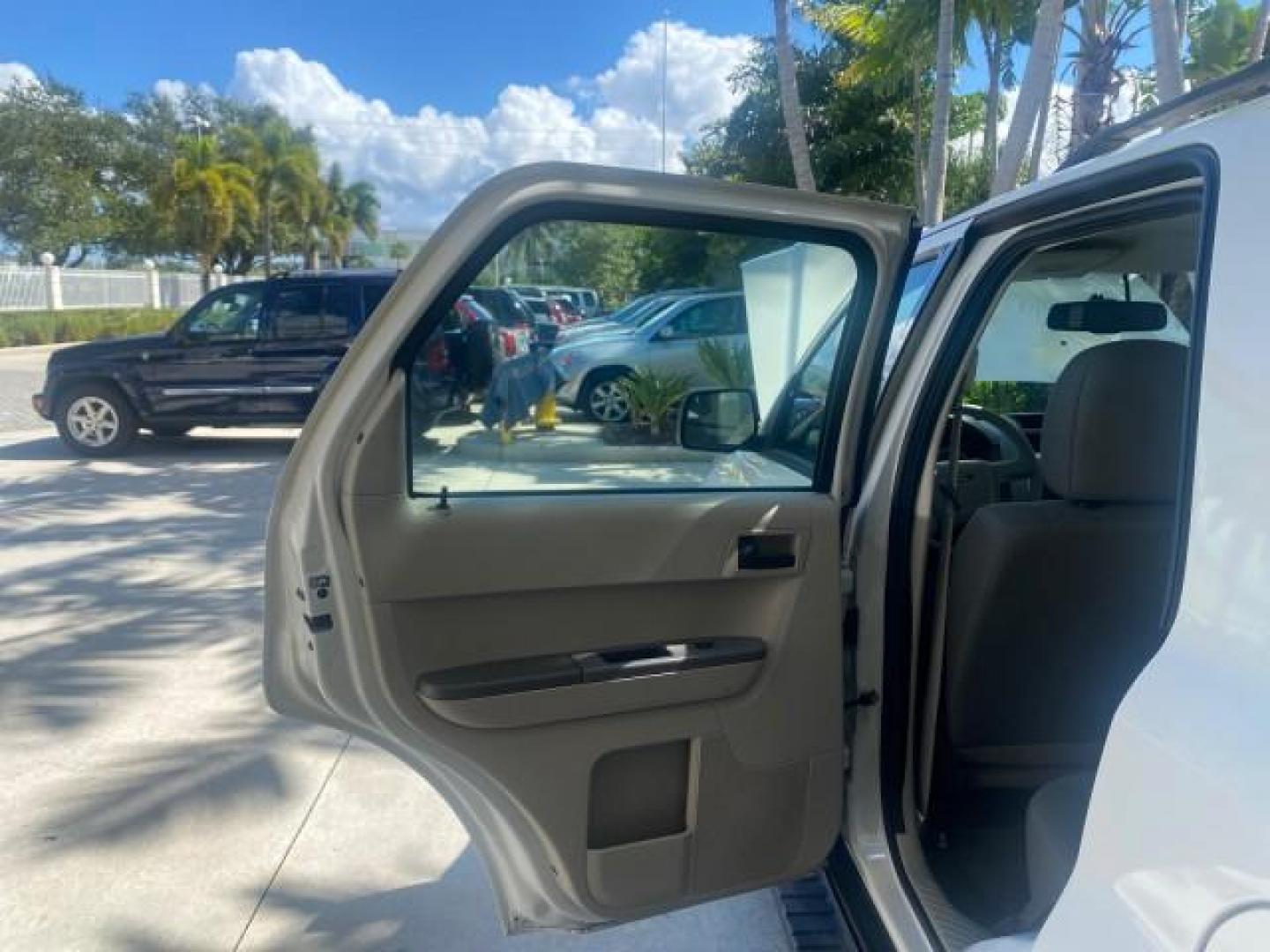 2011 Oxford White /Stone Ford Escape XLS LOW MILES 28,150 (1FMCU0C76BK) with an 2.5L I4 Duratec Engine engine, Automatic transmission, located at 4701 North Dixie Hwy, Pompano Beach, FL, 33064, (954) 422-2889, 26.240938, -80.123474 - OUR WEBPAGE FLORIDACARS1.COM HAS OVER 100 PHOTOS AND FREE CARFAX LINK 2011 FORD ESCAPE XLS VIN: 1FMCU0C76BKB57805 1 F M C U 0 C 7 6 B K B 5 7 8 0 5 4 DOOR WAGON/SPORT UTILITY 2.5L I4 F DOHC 16V GASOLINE FRONT WHEEL DRIVE Features ABS Brakes Air Conditioning Alloy Wheels AM/FM Stereo Automatic Transm - Photo#13