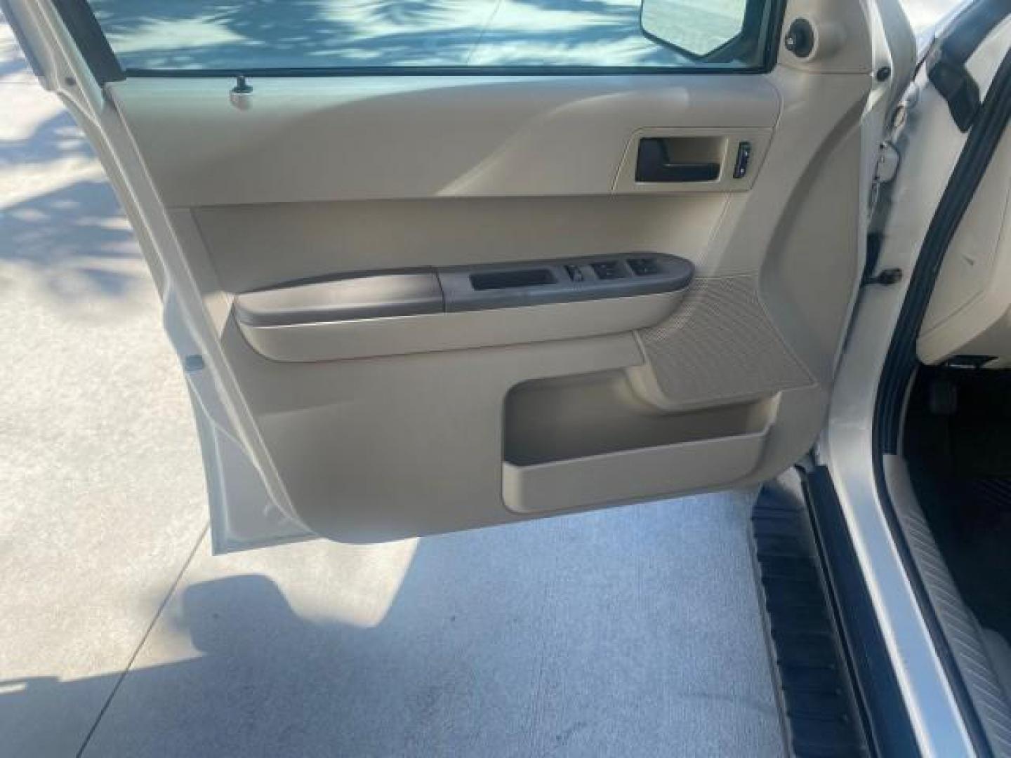 2011 Oxford White /Stone Ford Escape XLS LOW MILES 28,150 (1FMCU0C76BK) with an 2.5L I4 Duratec Engine engine, Automatic transmission, located at 4701 North Dixie Hwy, Pompano Beach, FL, 33064, (954) 422-2889, 26.240938, -80.123474 - OUR WEBPAGE FLORIDACARS1.COM HAS OVER 100 PHOTOS AND FREE CARFAX LINK 2011 FORD ESCAPE XLS VIN: 1FMCU0C76BKB57805 1 F M C U 0 C 7 6 B K B 5 7 8 0 5 4 DOOR WAGON/SPORT UTILITY 2.5L I4 F DOHC 16V GASOLINE FRONT WHEEL DRIVE Features ABS Brakes Air Conditioning Alloy Wheels AM/FM Stereo Automatic Transm - Photo#42