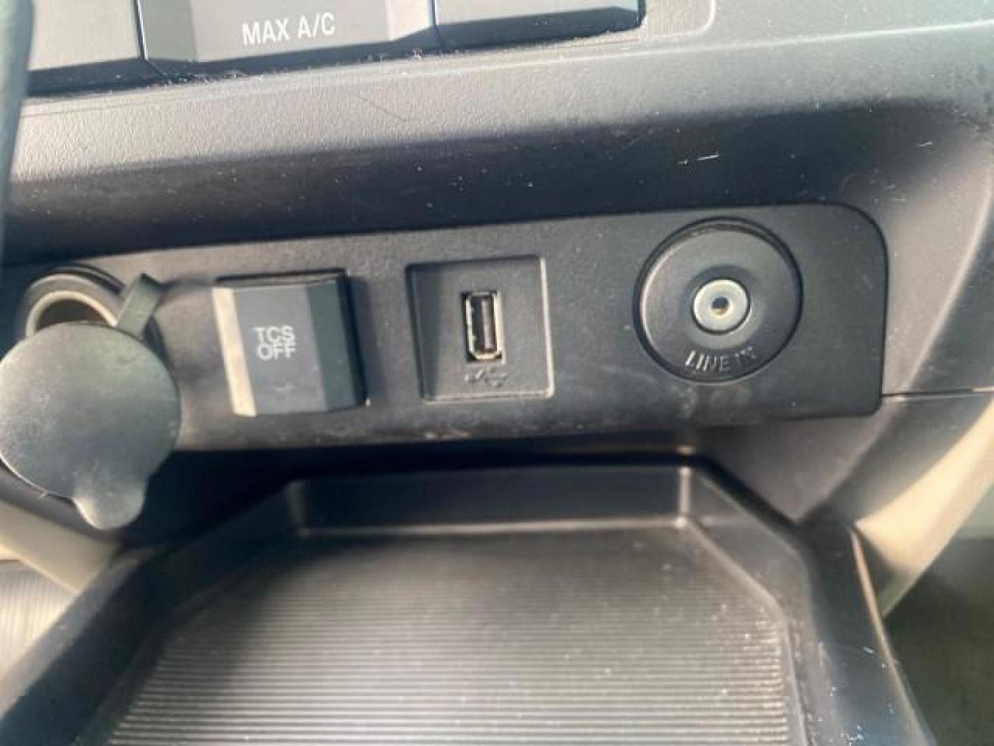 2011 Oxford White /Stone Ford Escape XLS LOW MILES 28,150 (1FMCU0C76BK) with an 2.5L I4 Duratec Engine engine, Automatic transmission, located at 4701 North Dixie Hwy, Pompano Beach, FL, 33064, (954) 422-2889, 26.240938, -80.123474 - OUR WEBPAGE FLORIDACARS1.COM HAS OVER 100 PHOTOS AND FREE CARFAX LINK 2011 FORD ESCAPE XLS VIN: 1FMCU0C76BKB57805 1 F M C U 0 C 7 6 B K B 5 7 8 0 5 4 DOOR WAGON/SPORT UTILITY 2.5L I4 F DOHC 16V GASOLINE FRONT WHEEL DRIVE Features ABS Brakes Air Conditioning Alloy Wheels AM/FM Stereo Automatic Transm - Photo#61