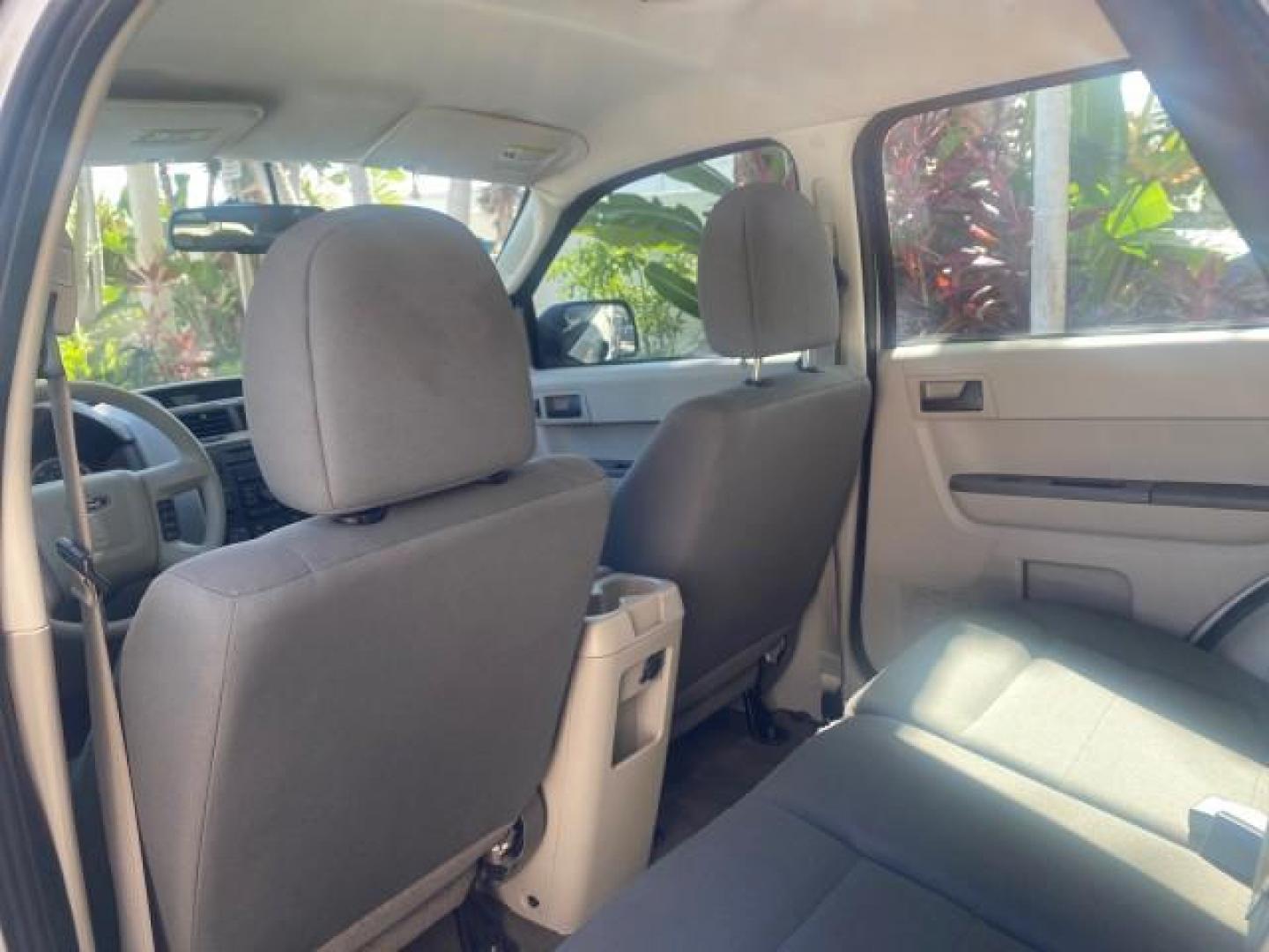 2011 Oxford White /Stone Ford Escape XLS LOW MILES 28,150 (1FMCU0C76BK) with an 2.5L I4 Duratec Engine engine, Automatic transmission, located at 4701 North Dixie Hwy, Pompano Beach, FL, 33064, (954) 422-2889, 26.240938, -80.123474 - OUR WEBPAGE FLORIDACARS1.COM HAS OVER 100 PHOTOS AND FREE CARFAX LINK 2011 FORD ESCAPE XLS VIN: 1FMCU0C76BKB57805 1 F M C U 0 C 7 6 B K B 5 7 8 0 5 4 DOOR WAGON/SPORT UTILITY 2.5L I4 F DOHC 16V GASOLINE FRONT WHEEL DRIVE Features ABS Brakes Air Conditioning Alloy Wheels AM/FM Stereo Automatic Transm - Photo#79