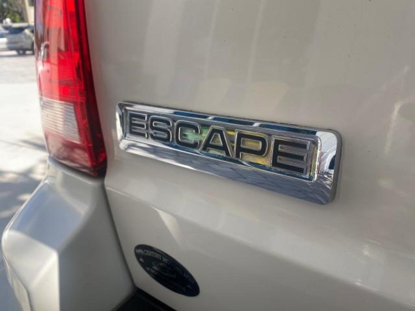 2011 Oxford White /Stone Ford Escape XLS LOW MILES 28,150 (1FMCU0C76BK) with an 2.5L I4 Duratec Engine engine, Automatic transmission, located at 4701 North Dixie Hwy, Pompano Beach, FL, 33064, (954) 422-2889, 26.240938, -80.123474 - OUR WEBPAGE FLORIDACARS1.COM HAS OVER 100 PHOTOS AND FREE CARFAX LINK 2011 FORD ESCAPE XLS VIN: 1FMCU0C76BKB57805 1 F M C U 0 C 7 6 B K B 5 7 8 0 5 4 DOOR WAGON/SPORT UTILITY 2.5L I4 F DOHC 16V GASOLINE FRONT WHEEL DRIVE Features ABS Brakes Air Conditioning Alloy Wheels AM/FM Stereo Automatic Transm - Photo#89