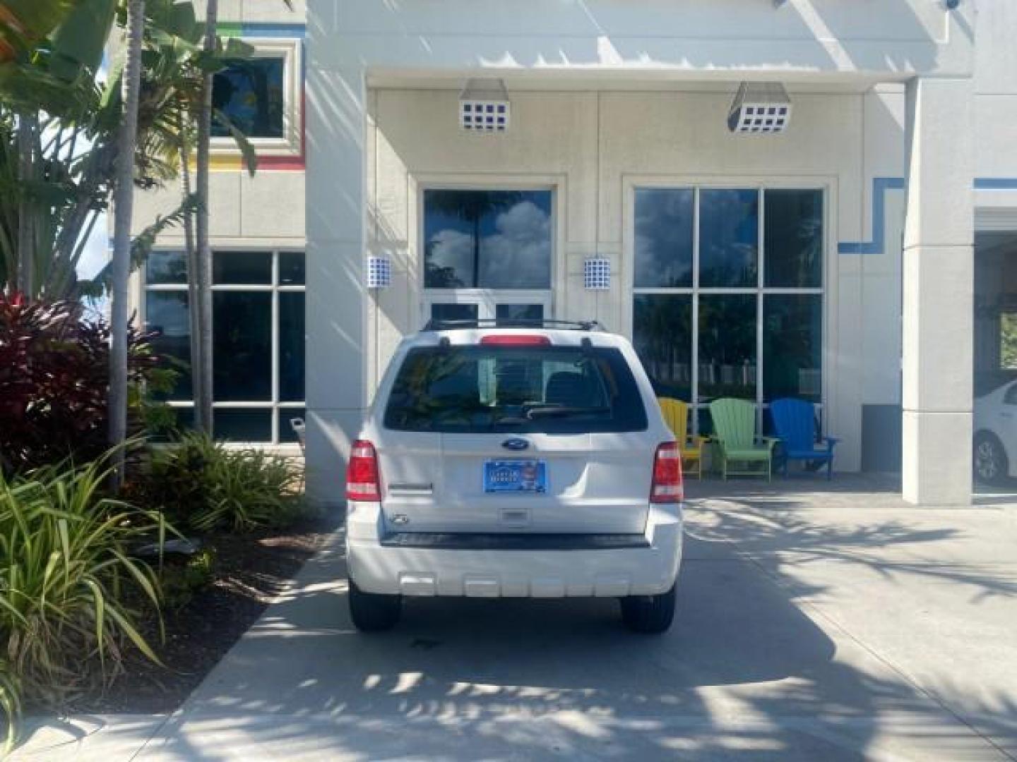 2011 Oxford White /Stone Ford Escape XLS LOW MILES 28,150 (1FMCU0C76BK) with an 2.5L I4 Duratec Engine engine, Automatic transmission, located at 4701 North Dixie Hwy, Pompano Beach, FL, 33064, (954) 422-2889, 26.240938, -80.123474 - OUR WEBPAGE FLORIDACARS1.COM HAS OVER 100 PHOTOS AND FREE CARFAX LINK 2011 FORD ESCAPE XLS VIN: 1FMCU0C76BKB57805 1 F M C U 0 C 7 6 B K B 5 7 8 0 5 4 DOOR WAGON/SPORT UTILITY 2.5L I4 F DOHC 16V GASOLINE FRONT WHEEL DRIVE Features ABS Brakes Air Conditioning Alloy Wheels AM/FM Stereo Automatic Transm - Photo#96