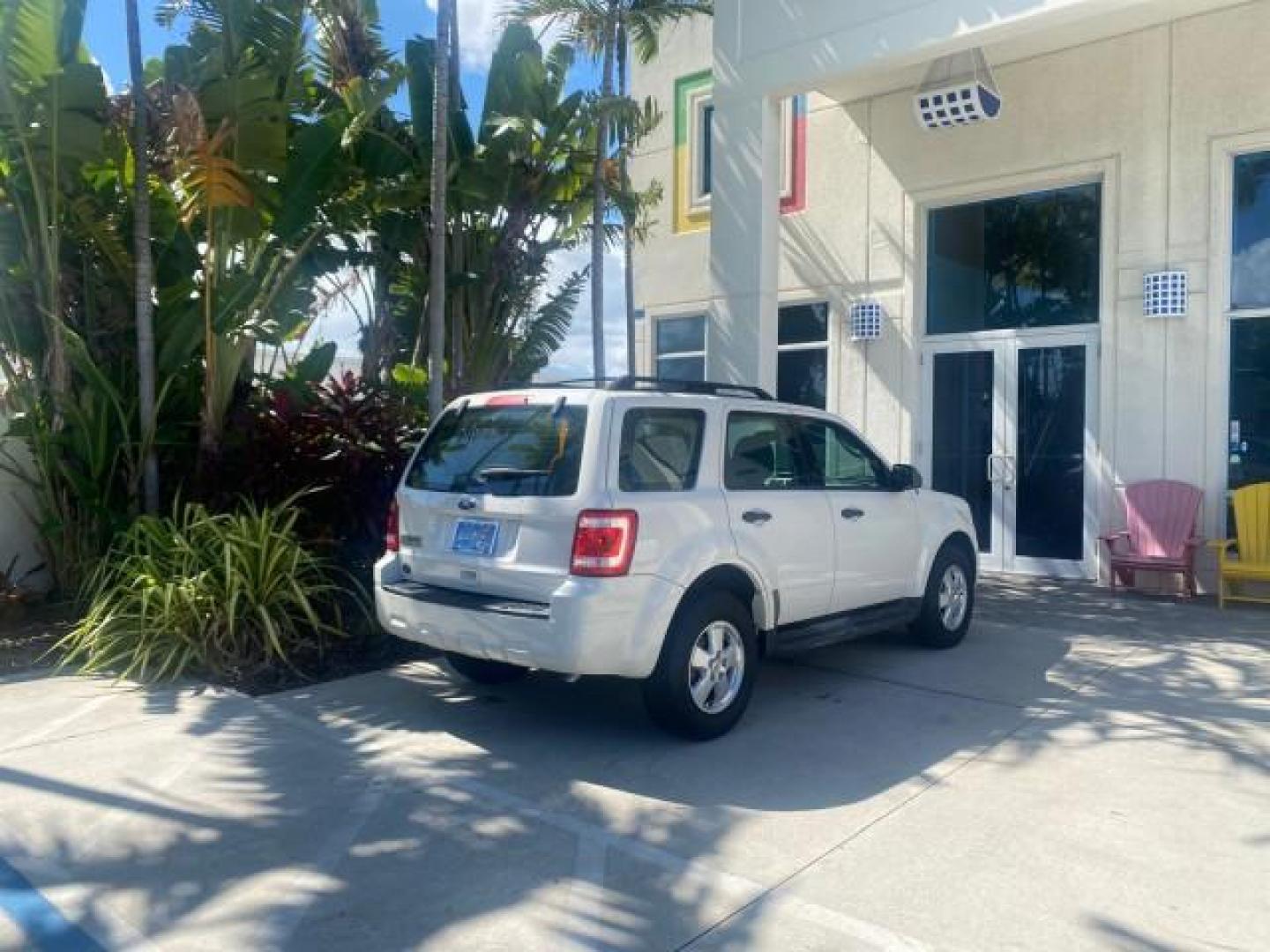 2011 Oxford White /Stone Ford Escape XLS LOW MILES 28,150 (1FMCU0C76BK) with an 2.5L I4 Duratec Engine engine, Automatic transmission, located at 4701 North Dixie Hwy, Pompano Beach, FL, 33064, (954) 422-2889, 26.240938, -80.123474 - OUR WEBPAGE FLORIDACARS1.COM HAS OVER 100 PHOTOS AND FREE CARFAX LINK 2011 FORD ESCAPE XLS VIN: 1FMCU0C76BKB57805 1 F M C U 0 C 7 6 B K B 5 7 8 0 5 4 DOOR WAGON/SPORT UTILITY 2.5L I4 F DOHC 16V GASOLINE FRONT WHEEL DRIVE Features ABS Brakes Air Conditioning Alloy Wheels AM/FM Stereo Automatic Transm - Photo#98
