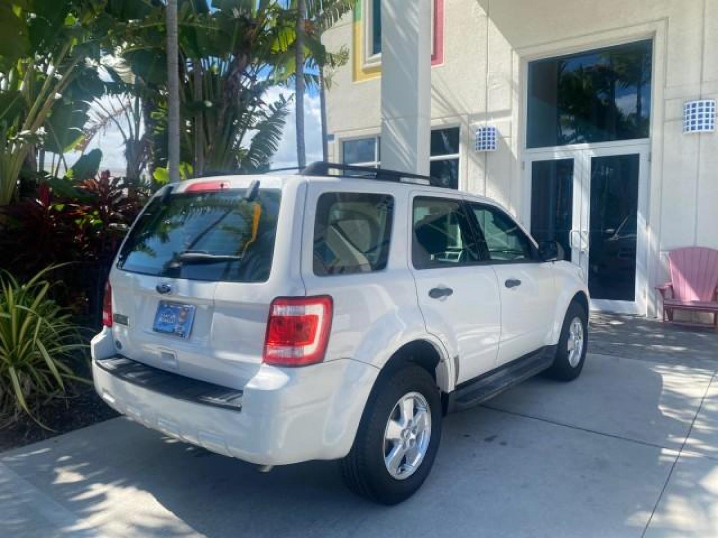 2011 Oxford White /Stone Ford Escape XLS LOW MILES 28,150 (1FMCU0C76BK) with an 2.5L I4 Duratec Engine engine, Automatic transmission, located at 4701 North Dixie Hwy, Pompano Beach, FL, 33064, (954) 422-2889, 26.240938, -80.123474 - OUR WEBPAGE FLORIDACARS1.COM HAS OVER 100 PHOTOS AND FREE CARFAX LINK 2011 FORD ESCAPE XLS VIN: 1FMCU0C76BKB57805 1 F M C U 0 C 7 6 B K B 5 7 8 0 5 4 DOOR WAGON/SPORT UTILITY 2.5L I4 F DOHC 16V GASOLINE FRONT WHEEL DRIVE Features ABS Brakes Air Conditioning Alloy Wheels AM/FM Stereo Automatic Transm - Photo#99