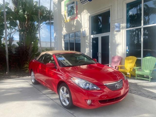 2005 Absolutely Red /Ivory Toyota Camry Solara SLE LOW MILES 63,889 (4T1FA38P85U) with an 3.3L DOHC SEFI VVT-i 24-Valve V6 Engine engine, Automatic transmission, located at 4701 North Dixie Hwy, Pompano Beach, FL, 33064, (954) 422-2889, 26.240938, -80.123474 - OUR WEBPAGE FLORIDACARS1.COM HAS OVER 100 PHOTOS AND FREE CARFAX LINK 2005 TOYOTA CAMRY SOLARA SLE V6 LOADED TOP OF THE LINE VIN: 4T1FA38P85U063157 4 T 1 F A 3 8 P 8 5 U 0 6 3 1 5 7 CONVERTIBLE 3.3L V6 F DOHC 24V GASOLINE FRONT WHEEL DRIVE Features ABS Brakes Air Conditioning Alloy Wheels AM/FM Ster - Photo#1