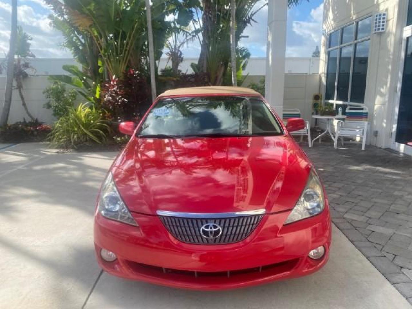 2005 Absolutely Red /Ivory Toyota Camry Solara SLE LOW MILES 63,889 (4T1FA38P85U) with an 3.3L DOHC SEFI VVT-i 24-Valve V6 Engine engine, Automatic transmission, located at 4701 North Dixie Hwy, Pompano Beach, FL, 33064, (954) 422-2889, 26.240938, -80.123474 - OUR WEBPAGE FLORIDACARS1.COM HAS OVER 100 PHOTOS AND FREE CARFAX LINK 2005 TOYOTA CAMRY SOLARA SLE V6 LOADED TOP OF THE LINE VIN: 4T1FA38P85U063157 4 T 1 F A 3 8 P 8 5 U 0 6 3 1 5 7 CONVERTIBLE 3.3L V6 F DOHC 24V GASOLINE FRONT WHEEL DRIVE Features ABS Brakes Air Conditioning Alloy Wheels AM/FM Ster - Photo#2