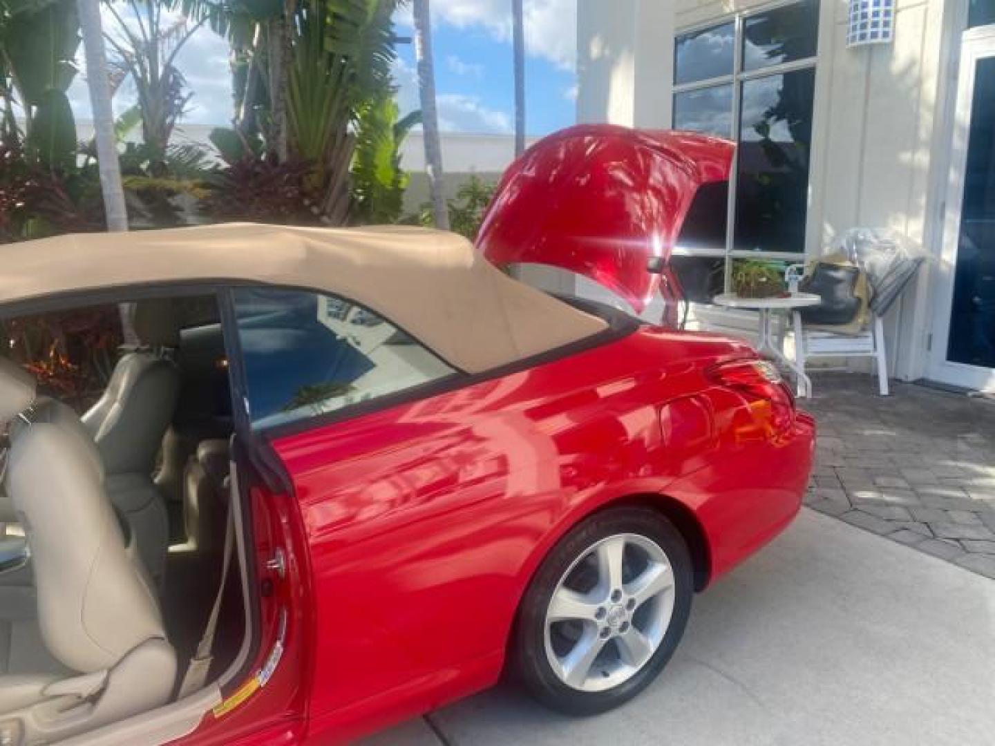 2005 Absolutely Red /Ivory Toyota Camry Solara SLE LOW MILES 63,889 (4T1FA38P85U) with an 3.3L DOHC SEFI VVT-i 24-Valve V6 Engine engine, Automatic transmission, located at 4701 North Dixie Hwy, Pompano Beach, FL, 33064, (954) 422-2889, 26.240938, -80.123474 - OUR WEBPAGE FLORIDACARS1.COM HAS OVER 100 PHOTOS AND FREE CARFAX LINK 2005 TOYOTA CAMRY SOLARA SLE V6 LOADED TOP OF THE LINE VIN: 4T1FA38P85U063157 4 T 1 F A 3 8 P 8 5 U 0 6 3 1 5 7 CONVERTIBLE 3.3L V6 F DOHC 24V GASOLINE FRONT WHEEL DRIVE Features ABS Brakes Air Conditioning Alloy Wheels AM/FM Ster - Photo#13