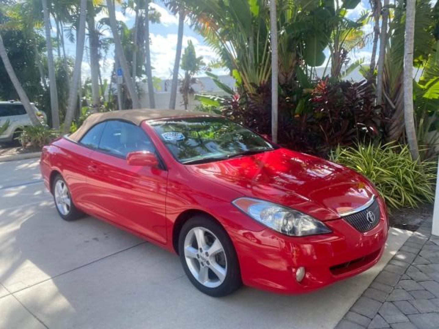 2005 Absolutely Red /Ivory Toyota Camry Solara SLE LOW MILES 63,889 (4T1FA38P85U) with an 3.3L DOHC SEFI VVT-i 24-Valve V6 Engine engine, Automatic transmission, located at 4701 North Dixie Hwy, Pompano Beach, FL, 33064, (954) 422-2889, 26.240938, -80.123474 - OUR WEBPAGE FLORIDACARS1.COM HAS OVER 100 PHOTOS AND FREE CARFAX LINK 2005 TOYOTA CAMRY SOLARA SLE V6 LOADED TOP OF THE LINE VIN: 4T1FA38P85U063157 4 T 1 F A 3 8 P 8 5 U 0 6 3 1 5 7 CONVERTIBLE 3.3L V6 F DOHC 24V GASOLINE FRONT WHEEL DRIVE Features ABS Brakes Air Conditioning Alloy Wheels AM/FM Ster - Photo#24