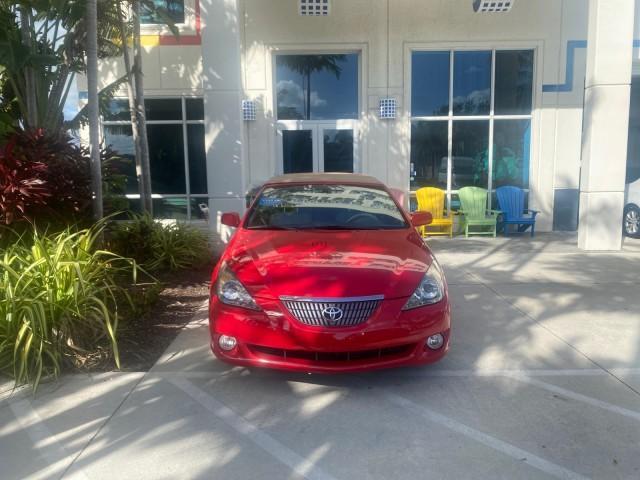 2005 Absolutely Red /Ivory Toyota Camry Solara SLE LOW MILES 63,889 (4T1FA38P85U) with an 3.3L DOHC SEFI VVT-i 24-Valve V6 Engine engine, Automatic transmission, located at 4701 North Dixie Hwy, Pompano Beach, FL, 33064, (954) 422-2889, 26.240938, -80.123474 - OUR WEBPAGE FLORIDACARS1.COM HAS OVER 100 PHOTOS AND FREE CARFAX LINK 2005 TOYOTA CAMRY SOLARA SLE V6 LOADED TOP OF THE LINE VIN: 4T1FA38P85U063157 4 T 1 F A 3 8 P 8 5 U 0 6 3 1 5 7 CONVERTIBLE 3.3L V6 F DOHC 24V GASOLINE FRONT WHEEL DRIVE Features ABS Brakes Air Conditioning Alloy Wheels AM/FM Ster - Photo#27
