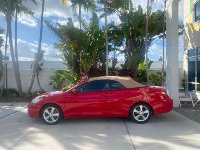 2005 Absolutely Red /Ivory Toyota Camry Solara SLE LOW MILES 63,889 (4T1FA38P85U) with an 3.3L DOHC SEFI VVT-i 24-Valve V6 Engine engine, Automatic transmission, located at 4701 North Dixie Hwy, Pompano Beach, FL, 33064, (954) 422-2889, 26.240938, -80.123474 - OUR WEBPAGE FLORIDACARS1.COM HAS OVER 100 PHOTOS AND FREE CARFAX LINK 2005 TOYOTA CAMRY SOLARA SLE V6 LOADED TOP OF THE LINE VIN: 4T1FA38P85U063157 4 T 1 F A 3 8 P 8 5 U 0 6 3 1 5 7 CONVERTIBLE 3.3L V6 F DOHC 24V GASOLINE FRONT WHEEL DRIVE Features ABS Brakes Air Conditioning Alloy Wheels AM/FM Ster - Photo#31