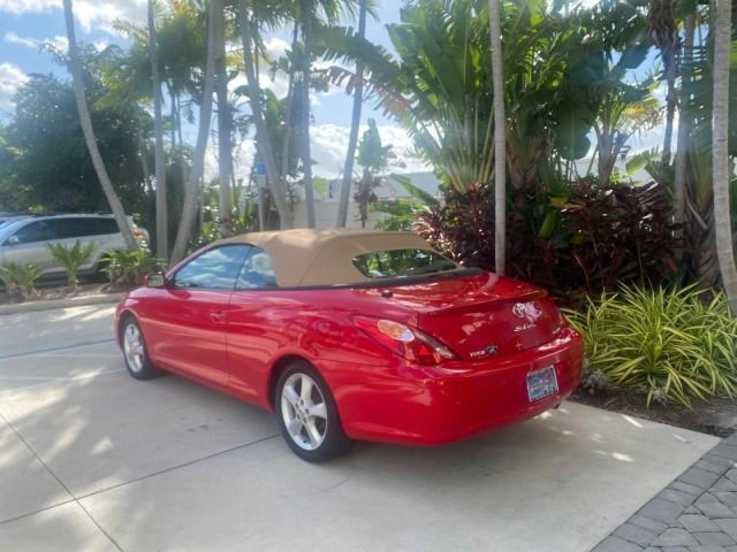 2005 Absolutely Red /Ivory Toyota Camry Solara SLE LOW MILES 63,889 (4T1FA38P85U) with an 3.3L DOHC SEFI VVT-i 24-Valve V6 Engine engine, Automatic transmission, located at 4701 North Dixie Hwy, Pompano Beach, FL, 33064, (954) 422-2889, 26.240938, -80.123474 - OUR WEBPAGE FLORIDACARS1.COM HAS OVER 100 PHOTOS AND FREE CARFAX LINK 2005 TOYOTA CAMRY SOLARA SLE V6 LOADED TOP OF THE LINE VIN: 4T1FA38P85U063157 4 T 1 F A 3 8 P 8 5 U 0 6 3 1 5 7 CONVERTIBLE 3.3L V6 F DOHC 24V GASOLINE FRONT WHEEL DRIVE Features ABS Brakes Air Conditioning Alloy Wheels AM/FM Ster - Photo#33