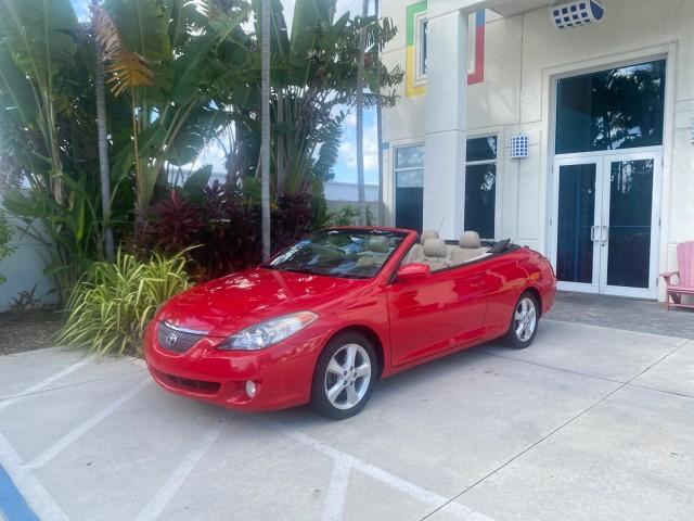 2005 Absolutely Red /Ivory Toyota Camry Solara SLE LOW MILES 63,889 (4T1FA38P85U) with an 3.3L DOHC SEFI VVT-i 24-Valve V6 Engine engine, Automatic transmission, located at 4701 North Dixie Hwy, Pompano Beach, FL, 33064, (954) 422-2889, 26.240938, -80.123474 - OUR WEBPAGE FLORIDACARS1.COM HAS OVER 100 PHOTOS AND FREE CARFAX LINK 2005 TOYOTA CAMRY SOLARA SLE V6 LOADED TOP OF THE LINE VIN: 4T1FA38P85U063157 4 T 1 F A 3 8 P 8 5 U 0 6 3 1 5 7 CONVERTIBLE 3.3L V6 F DOHC 24V GASOLINE FRONT WHEEL DRIVE Features ABS Brakes Air Conditioning Alloy Wheels AM/FM Ster - Photo#39