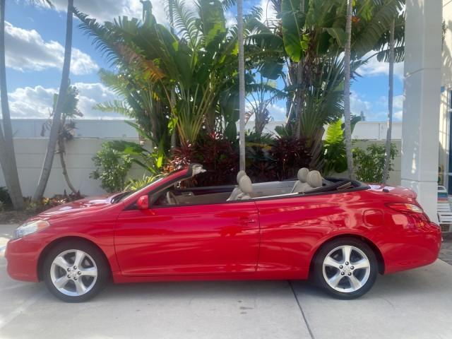 2005 Absolutely Red /Ivory Toyota Camry Solara SLE LOW MILES 63,889 (4T1FA38P85U) with an 3.3L DOHC SEFI VVT-i 24-Valve V6 Engine engine, Automatic transmission, located at 4701 North Dixie Hwy, Pompano Beach, FL, 33064, (954) 422-2889, 26.240938, -80.123474 - OUR WEBPAGE FLORIDACARS1.COM HAS OVER 100 PHOTOS AND FREE CARFAX LINK 2005 TOYOTA CAMRY SOLARA SLE V6 LOADED TOP OF THE LINE VIN: 4T1FA38P85U063157 4 T 1 F A 3 8 P 8 5 U 0 6 3 1 5 7 CONVERTIBLE 3.3L V6 F DOHC 24V GASOLINE FRONT WHEEL DRIVE Features ABS Brakes Air Conditioning Alloy Wheels AM/FM Ster - Photo#42