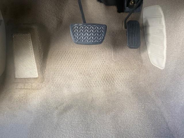 2005 Absolutely Red /Ivory Toyota Camry Solara SLE LOW MILES 63,889 (4T1FA38P85U) with an 3.3L DOHC SEFI VVT-i 24-Valve V6 Engine engine, Automatic transmission, located at 4701 North Dixie Hwy, Pompano Beach, FL, 33064, (954) 422-2889, 26.240938, -80.123474 - OUR WEBPAGE FLORIDACARS1.COM HAS OVER 100 PHOTOS AND FREE CARFAX LINK 2005 TOYOTA CAMRY SOLARA SLE V6 LOADED TOP OF THE LINE VIN: 4T1FA38P85U063157 4 T 1 F A 3 8 P 8 5 U 0 6 3 1 5 7 CONVERTIBLE 3.3L V6 F DOHC 24V GASOLINE FRONT WHEEL DRIVE Features ABS Brakes Air Conditioning Alloy Wheels AM/FM Ster - Photo#76