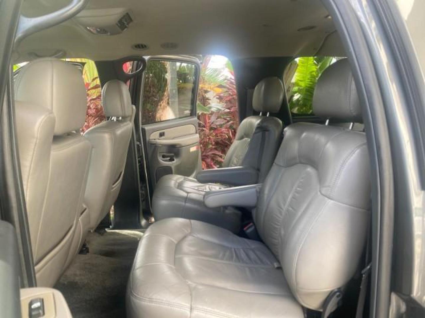 2002 Medium Charcoal Gray Metalli /Graphite/Medium Gray Chevrolet Suburban LT LOW MILES 60,399 1 OWNER (3GNEC16T32G) with an 5.3L Vortec 1000 SFI V8 Engine engine, Automatic transmission, located at 4701 North Dixie Hwy, Pompano Beach, FL, 33064, (954) 422-2889, 26.240938, -80.123474 - OUR WEBPAGE FLORIDACARS1.COM HAS OVER 100 PHOTOS AND FREE CARFAX LINK 2002 CHEVROLET SUBURBAN 1500 LT AUTORIDE VIN: 3GNEC16T32G235731 3 G N E C 1 6 T 3 2 G 2 3 5 7 3 1 4 DOOR WAGON/SPORT UTILITY 5.3L V8 F OHV GASOLINE REAR WHEEL DRIVE TOW PKG Features ABS Brakes Air Conditioning Alloy Wheels AM/FM S - Photo#14