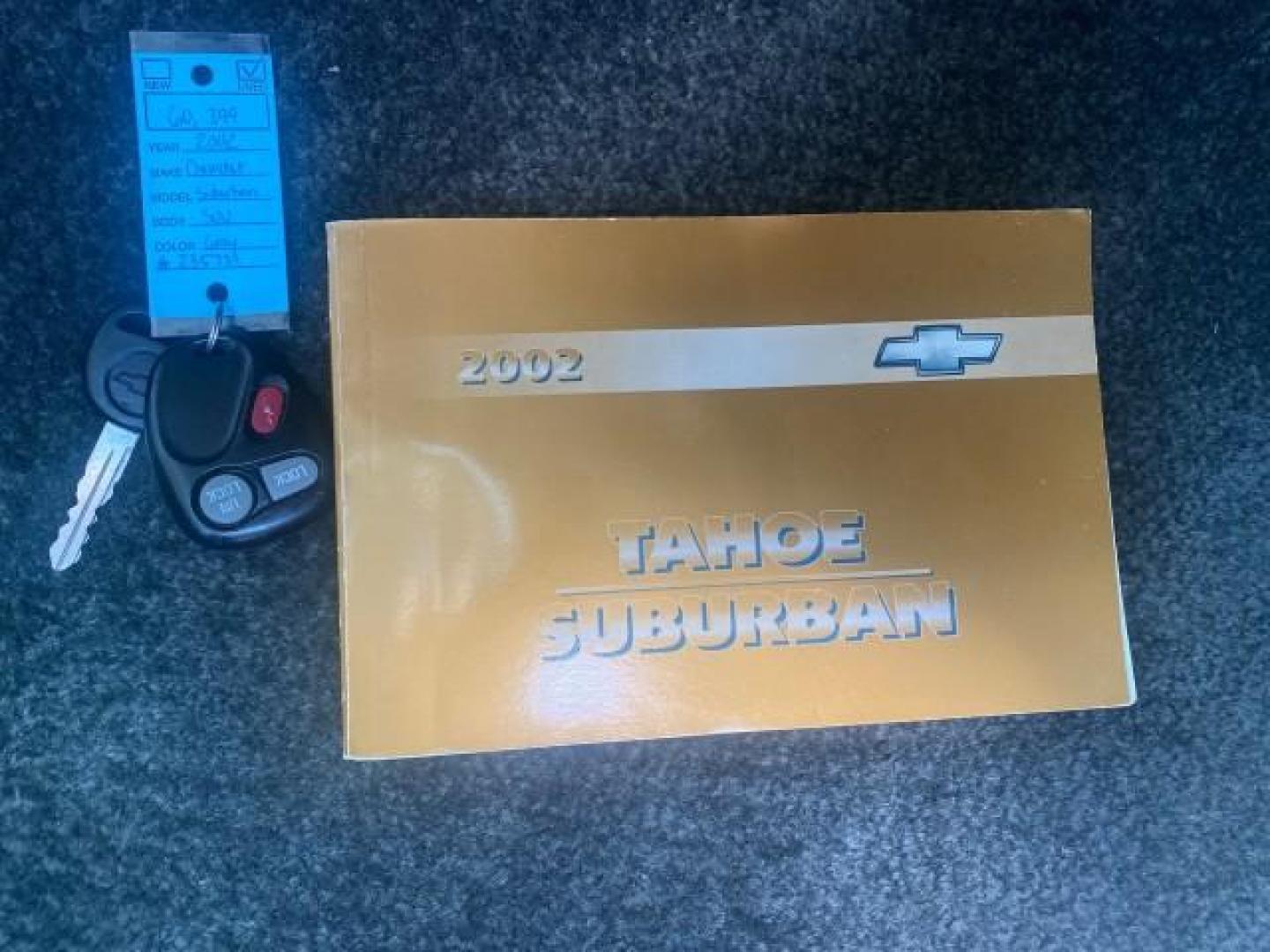 2002 Medium Charcoal Gray Metalli /Graphite/Medium Gray Chevrolet Suburban LT LOW MILES 60,399 1 OWNER (3GNEC16T32G) with an 5.3L Vortec 1000 SFI V8 Engine engine, Automatic transmission, located at 4701 North Dixie Hwy, Pompano Beach, FL, 33064, (954) 422-2889, 26.240938, -80.123474 - OUR WEBPAGE FLORIDACARS1.COM HAS OVER 100 PHOTOS AND FREE CARFAX LINK 2002 CHEVROLET SUBURBAN 1500 LT AUTORIDE VIN: 3GNEC16T32G235731 3 G N E C 1 6 T 3 2 G 2 3 5 7 3 1 4 DOOR WAGON/SPORT UTILITY 5.3L V8 F OHV GASOLINE REAR WHEEL DRIVE TOW PKG Features ABS Brakes Air Conditioning Alloy Wheels AM/FM S - Photo#23